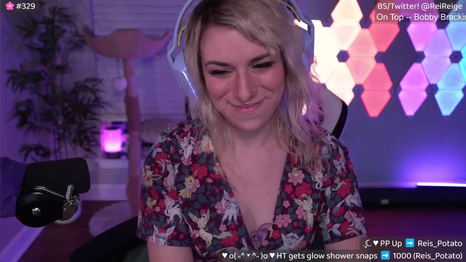 Gallery image thumbnail from Reige's myfreecams stream on, 05/24/2025, 07:00 image 14 of 20