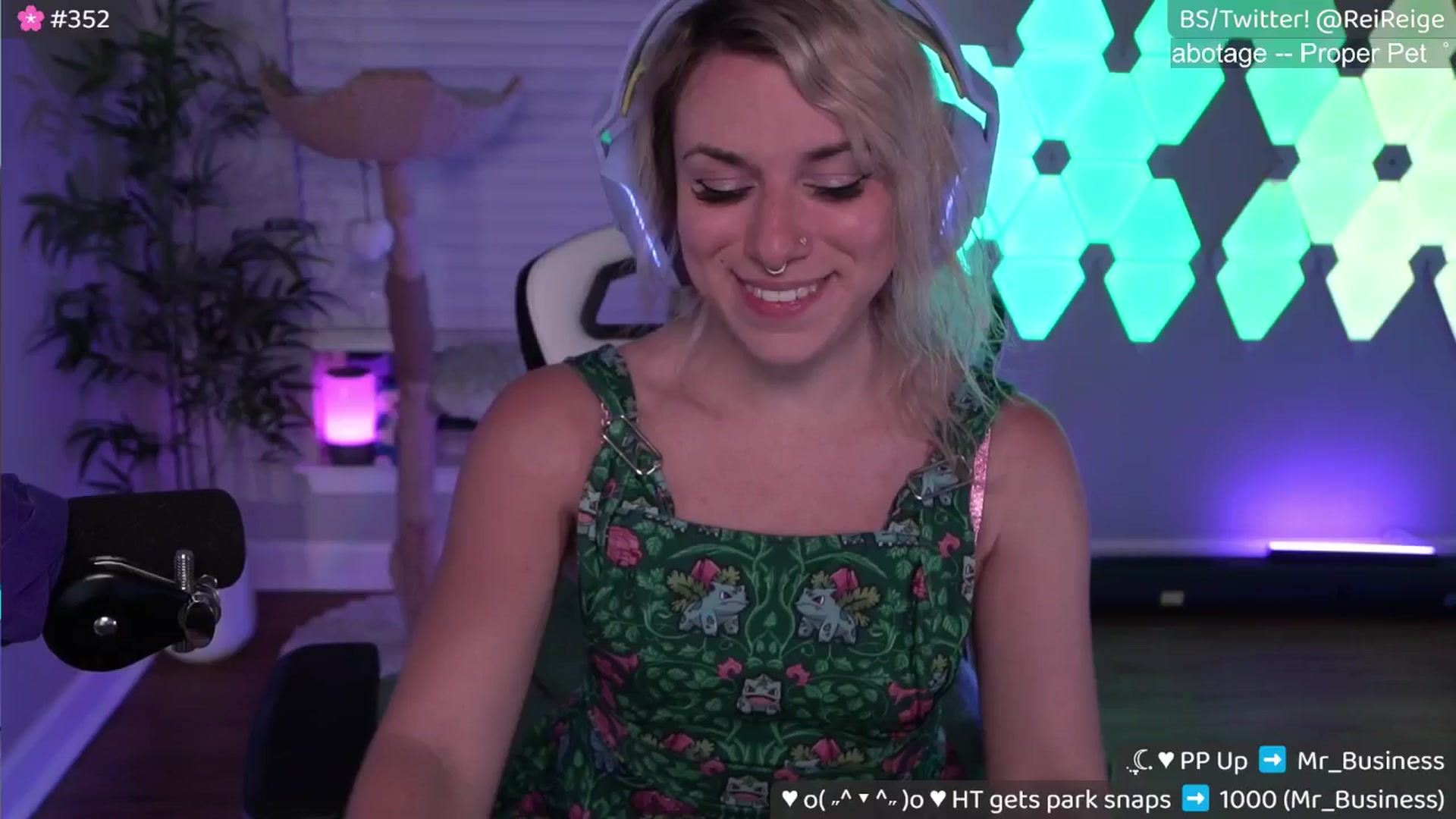 Gallery image thumbnail from Reige's myfreecams stream on, 05/28/2025, 09:05 image 2 of 20
