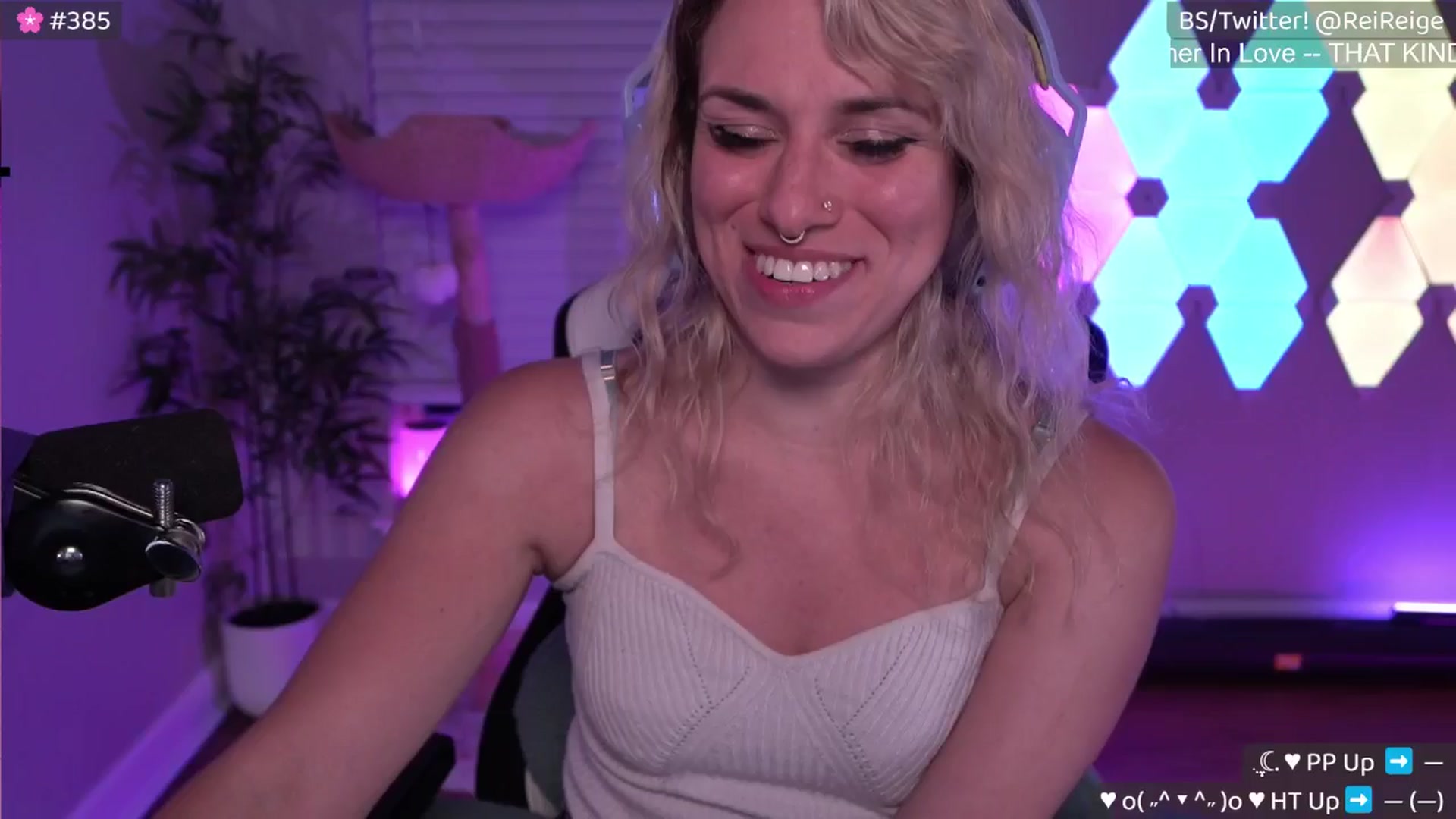 Gallery image thumbnail from Reige's myfreecams stream on, 05/31/2025, 09:15 image 1 of 20