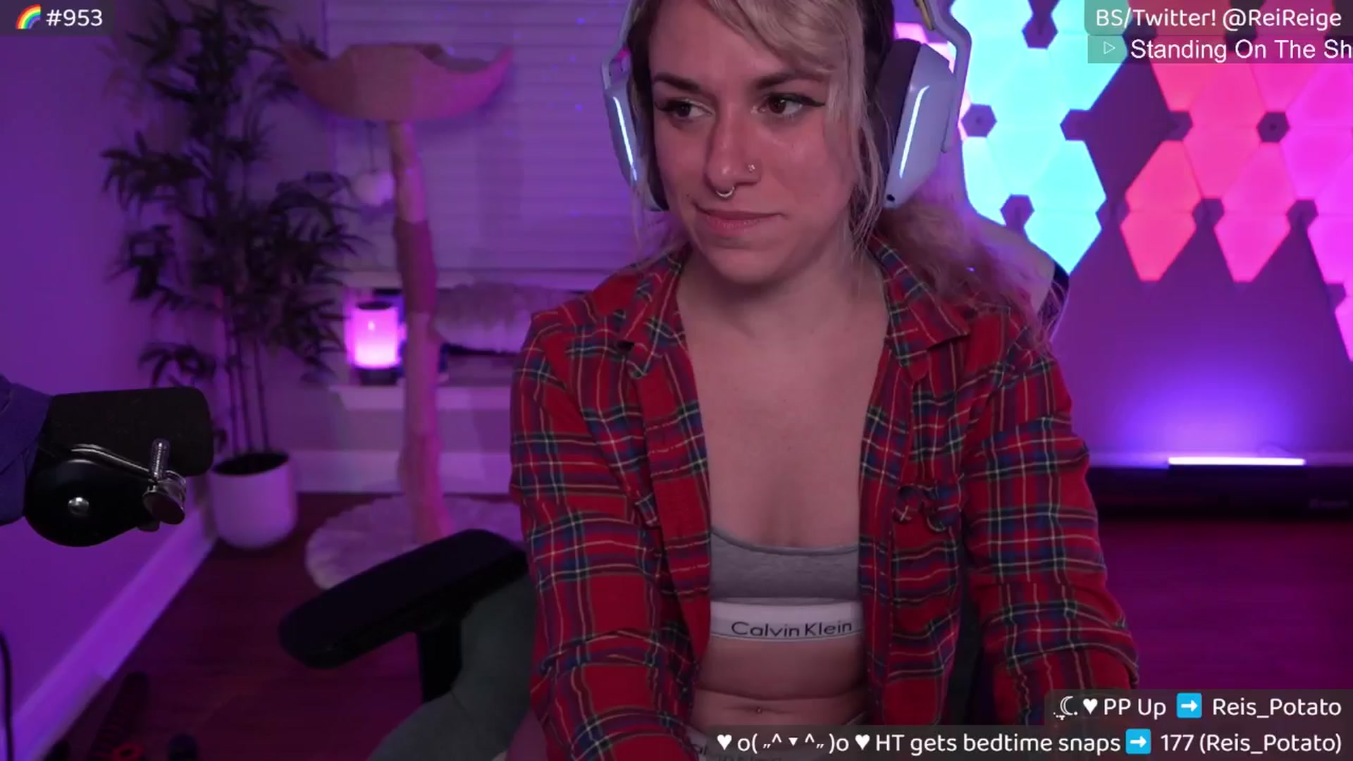 Gallery image thumbnail from Reige's myfreecams stream on, 06/06/2025, 09:05 image 9 of 20