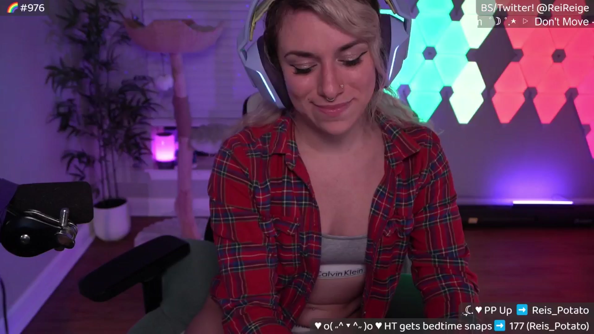 Gallery image thumbnail from Reige's myfreecams stream on, 06/06/2025, 09:05 image 4 of 20