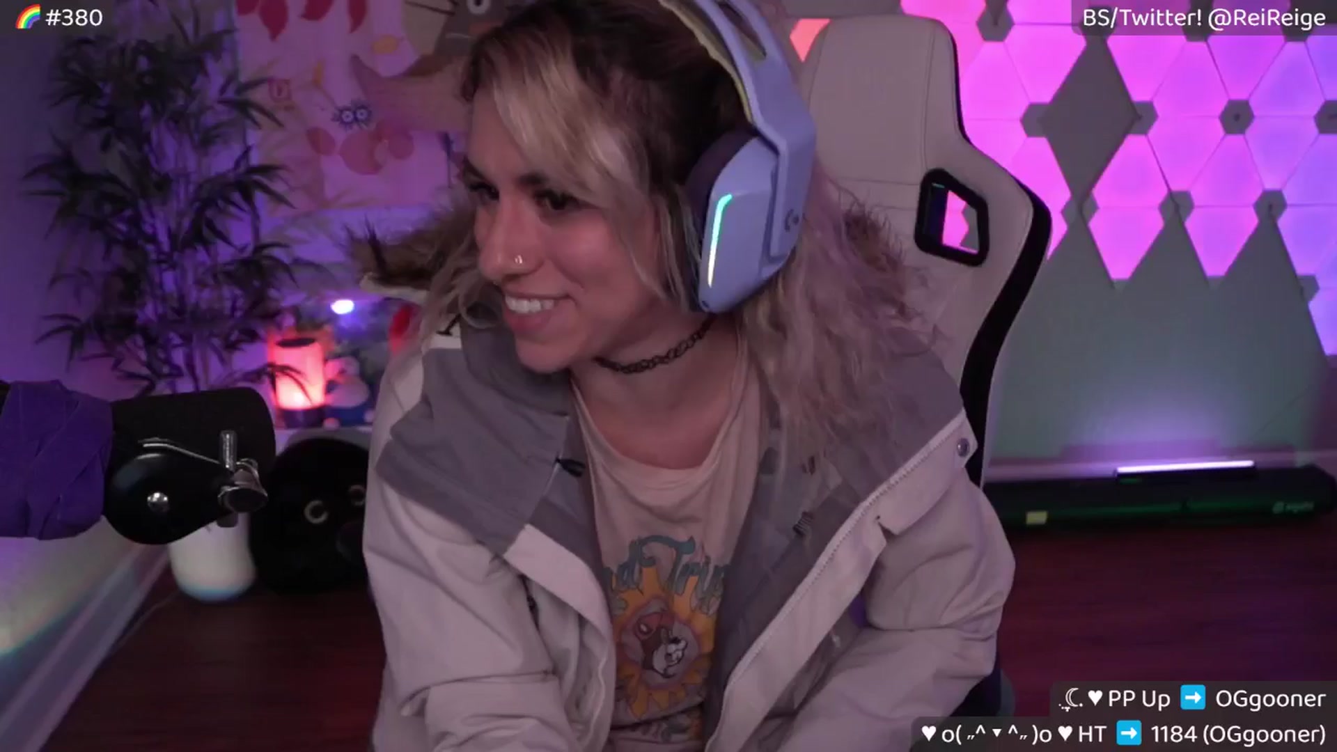 Gallery image thumbnail from Reige's myfreecams stream on, 06/27/2025, 12:45 image 8 of 20