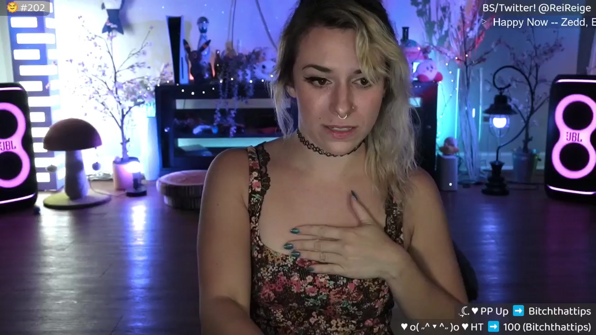 Gallery image thumbnail from Reige's myfreecams stream on, 07/09/2025, 11:54 image 5 of 20