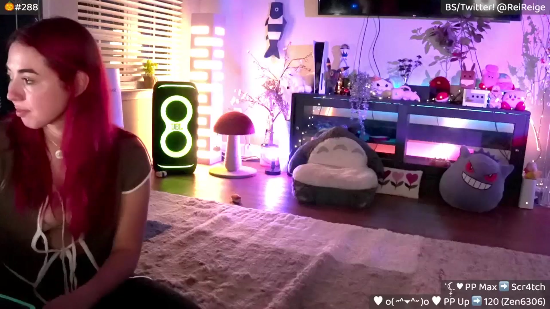 Gallery image thumbnail from Reige's myfreecams stream on, 10/27/2025, 08:19 image 19 of 20