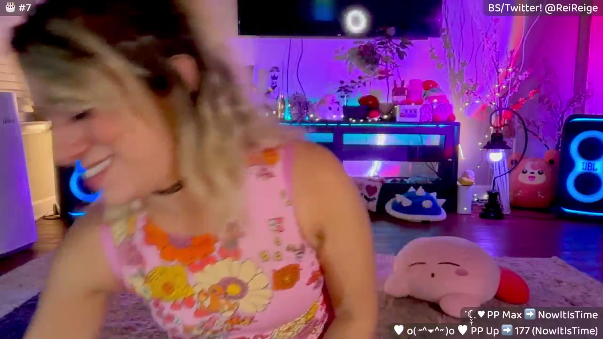 Gallery image thumbnail from Reige's myfreecams stream on, 11/04/2025, 12:30 image 6 of 20
