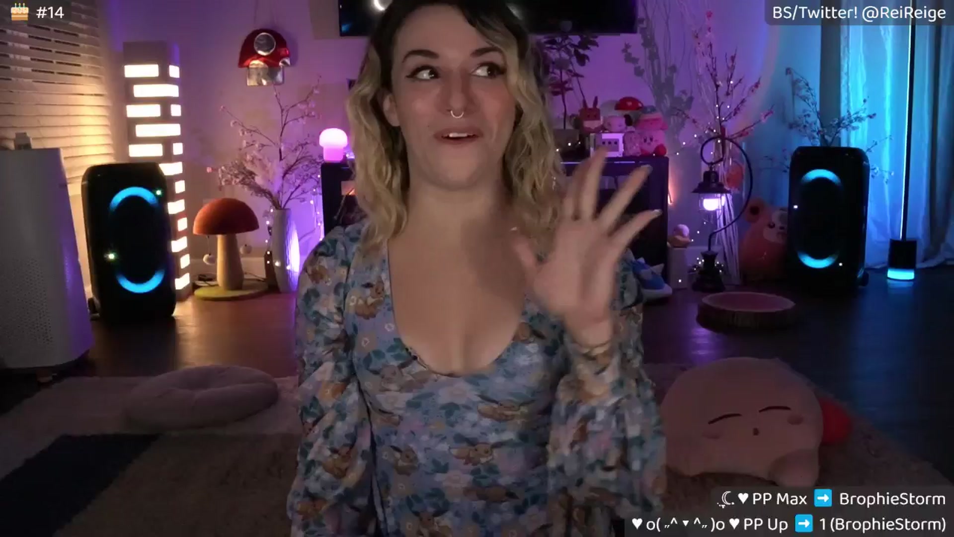 Gallery image thumbnail from Reige's myfreecams stream on, 11/17/2025, 11:00 image 6 of 20