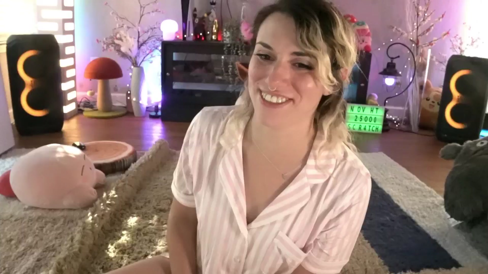 Gallery image thumbnail from Reige's myfreecams stream on, 11/25/2025, 15:41 image 8 of 20