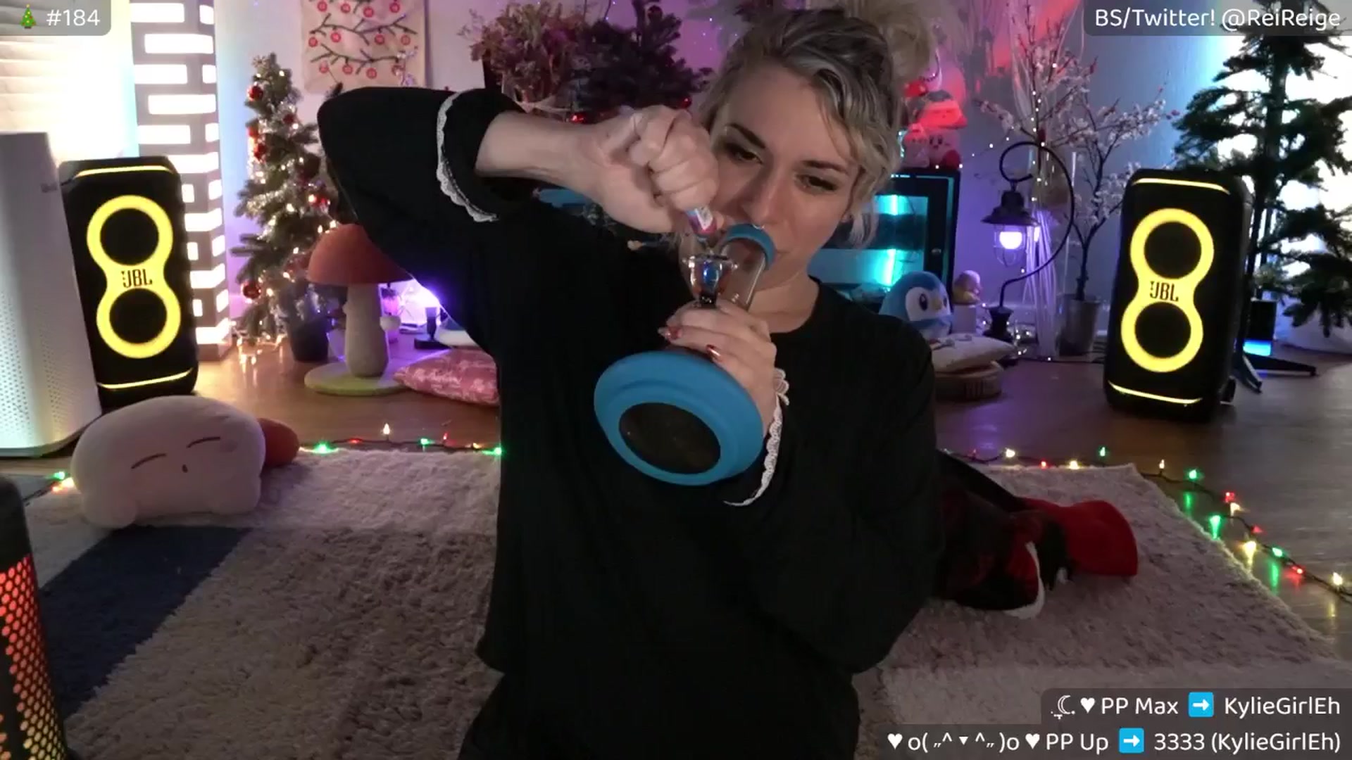 Gallery image thumbnail from Reige's myfreecams stream on, 12/14/2025, 16:09 image 9 of 20