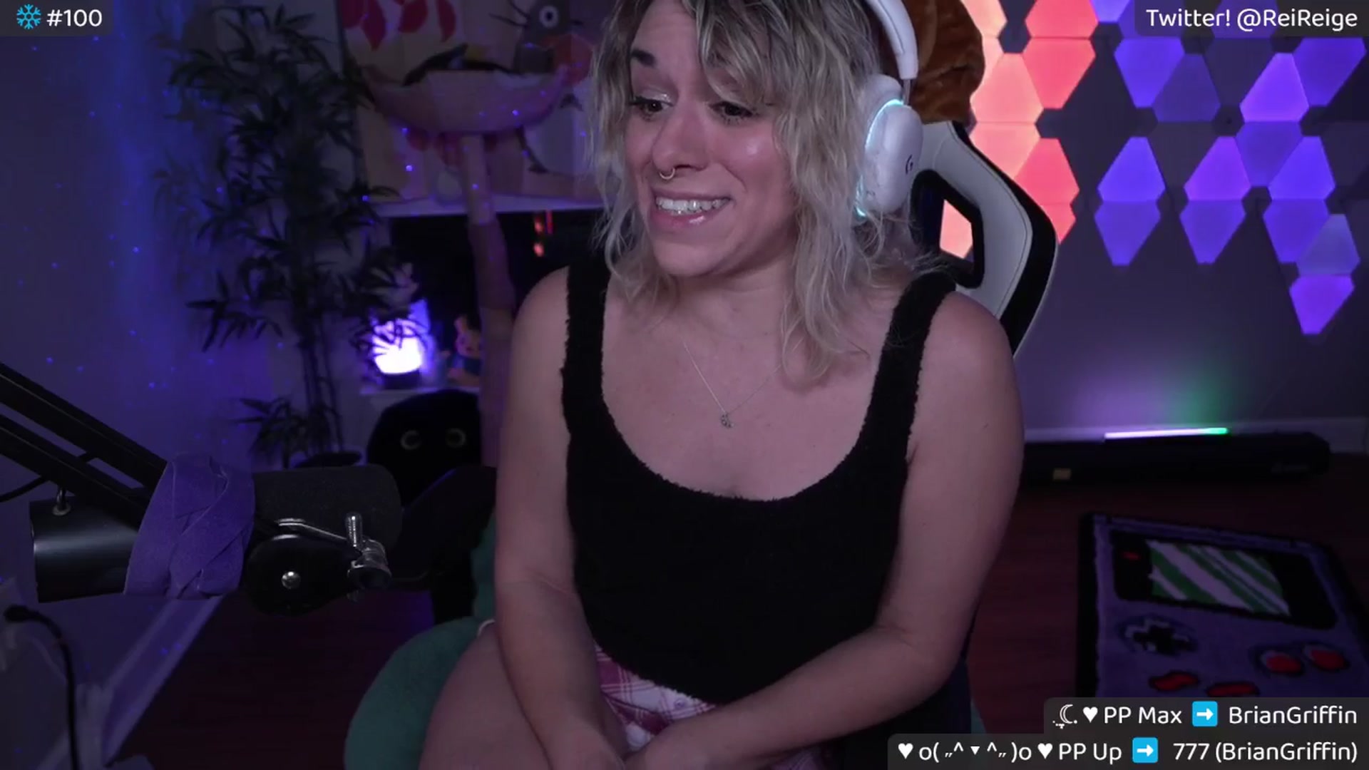 Gallery image thumbnail from Reige's myfreecams stream on, 01/14/2026, 12:12 image 2 of 20