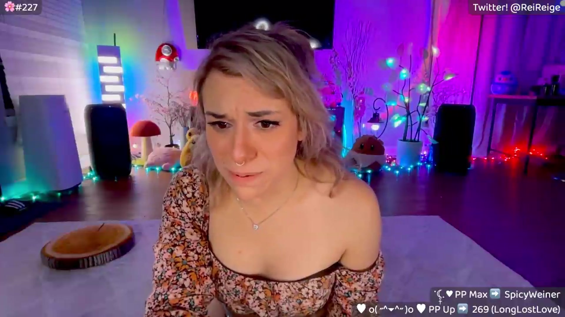 Gallery image thumbnail from Reige's myfreecams stream on, 05/25/2026, 12:13 image 8 of 20