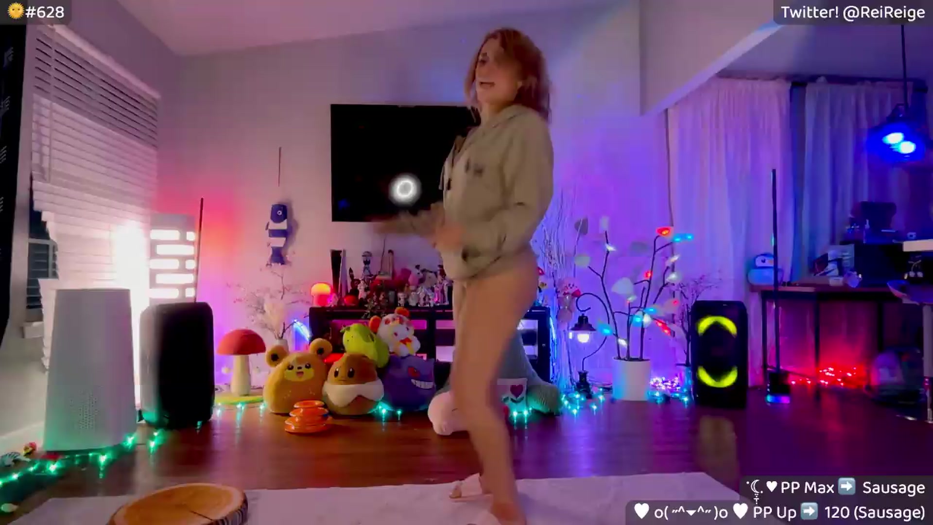 Gallery image thumbnail from Reige's myfreecams stream on, 08/06/2026, 10:34 image 6 of 20