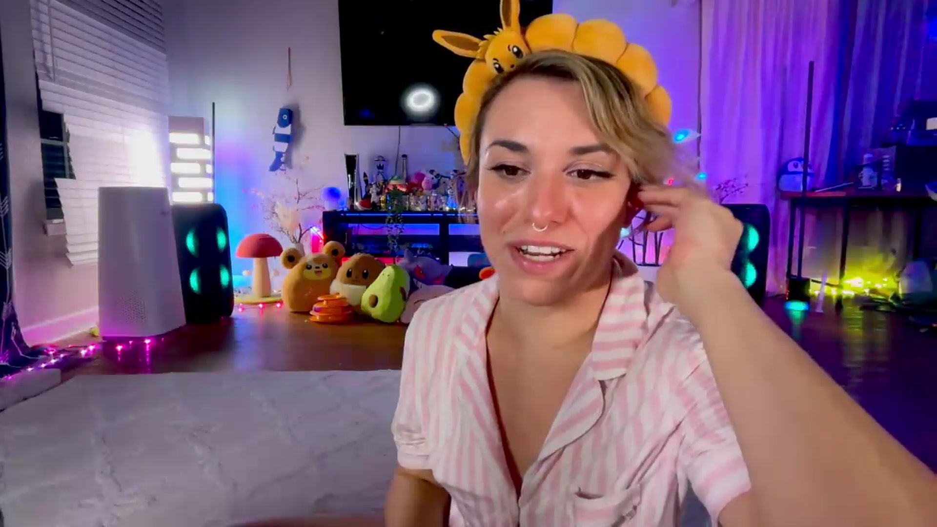 Gallery image thumbnail from Reige's myfreecams stream on, 08/11/2026, 11:09 image 19 of 20