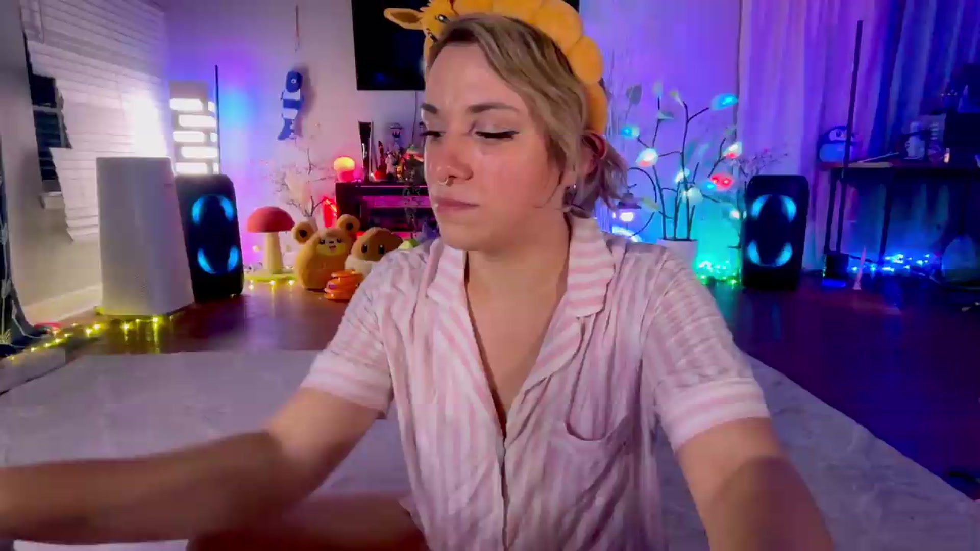 Gallery image thumbnail from Reige's myfreecams stream on, 08/11/2026, 11:09 image 11 of 20