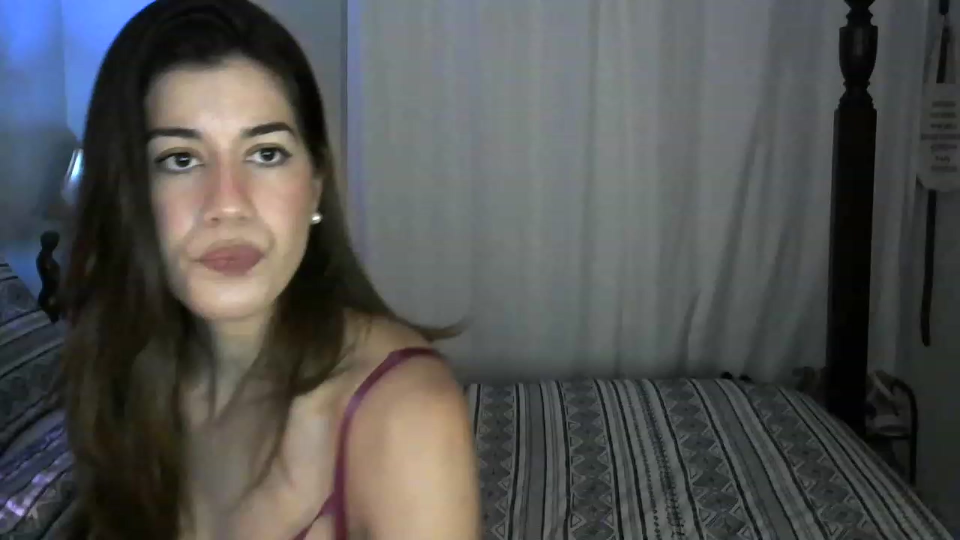 Gallery image thumbnail from ReinaVictoria's myfreecams stream on, 11/23/2022, 16:25 image 1 of 20