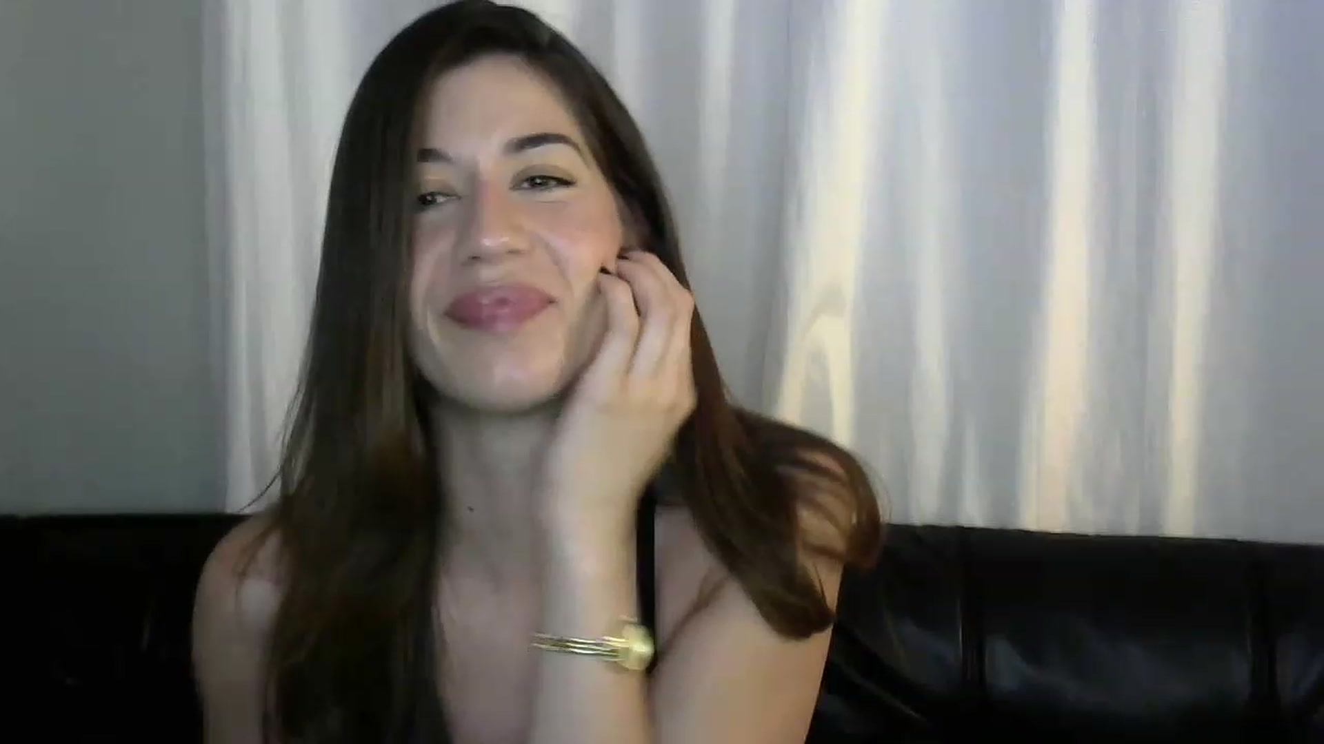 Gallery image thumbnail from ReinaVictoria's myfreecams stream on, 12/01/2022, 17:11 image 10 of 20