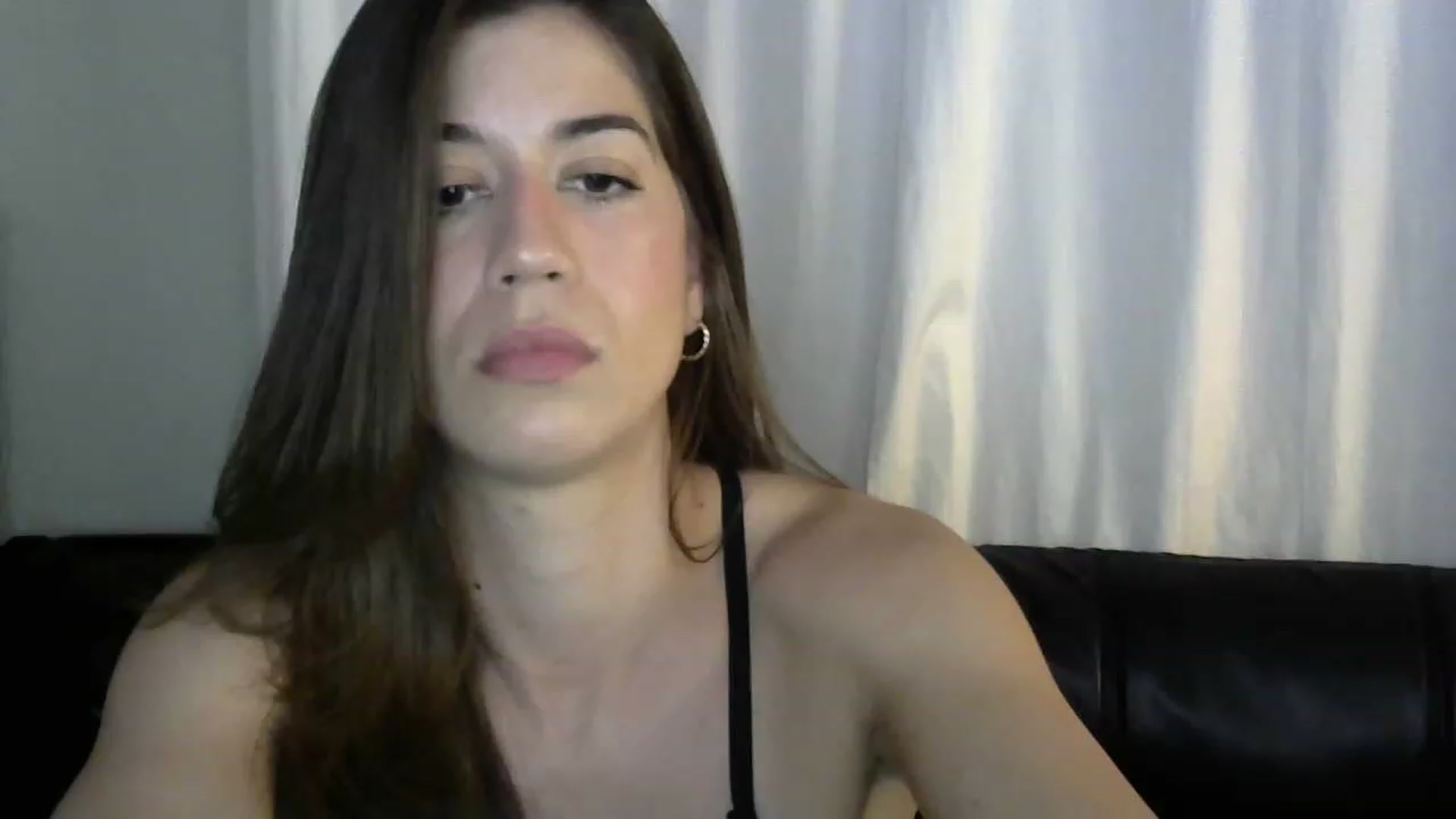 Gallery image thumbnail from ReinaVictoria's myfreecams stream on, 12/01/2022, 17:11 image 11 of 20