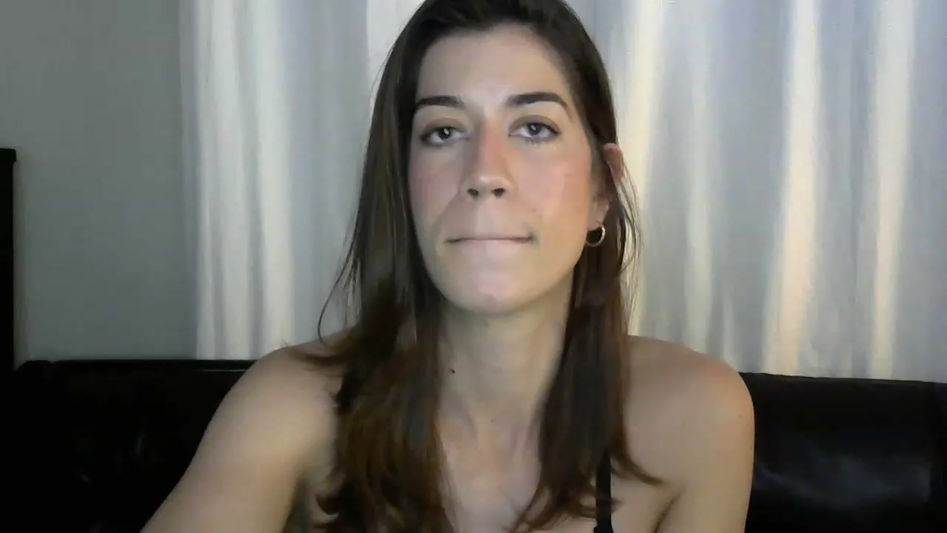 Gallery image thumbnail from ReinaVictoria's myfreecams stream on, 12/01/2022, 17:11 image 2 of 20