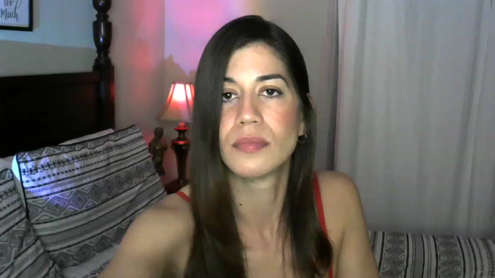 Gallery image thumbnail from ReinaVictoria's myfreecams stream on, 12/03/2022, 23:58 image 4 of 20