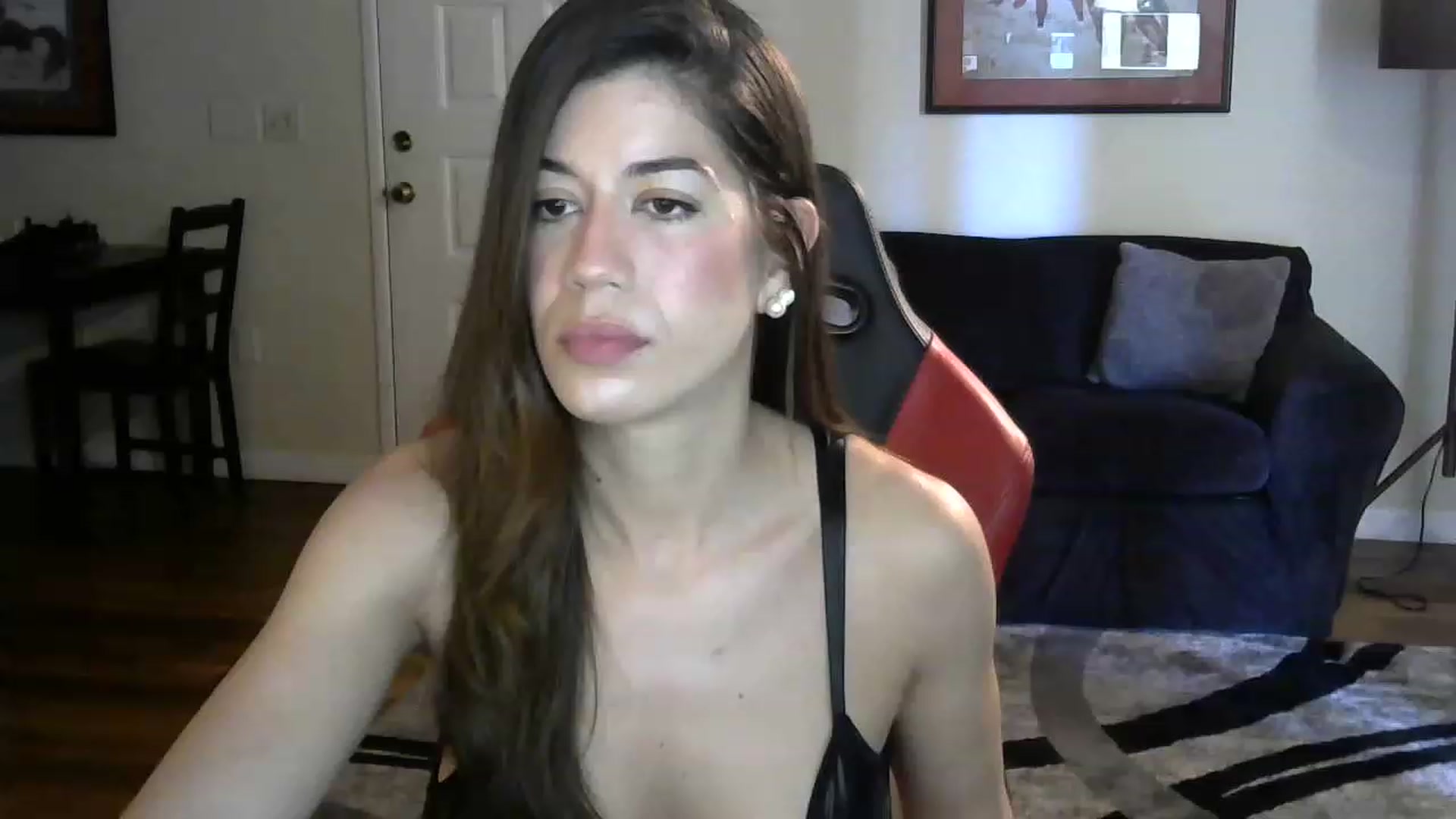 Gallery image thumbnail from ReinaVictoria's myfreecams stream on, 12/08/2022, 15:02 image 3 of 20