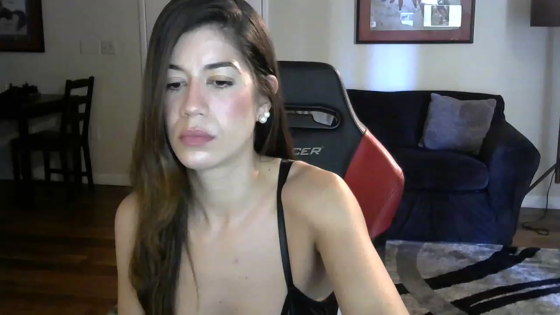 Gallery image thumbnail from ReinaVictoria's myfreecams stream on, 12/08/2022, 15:02 image 5 of 20