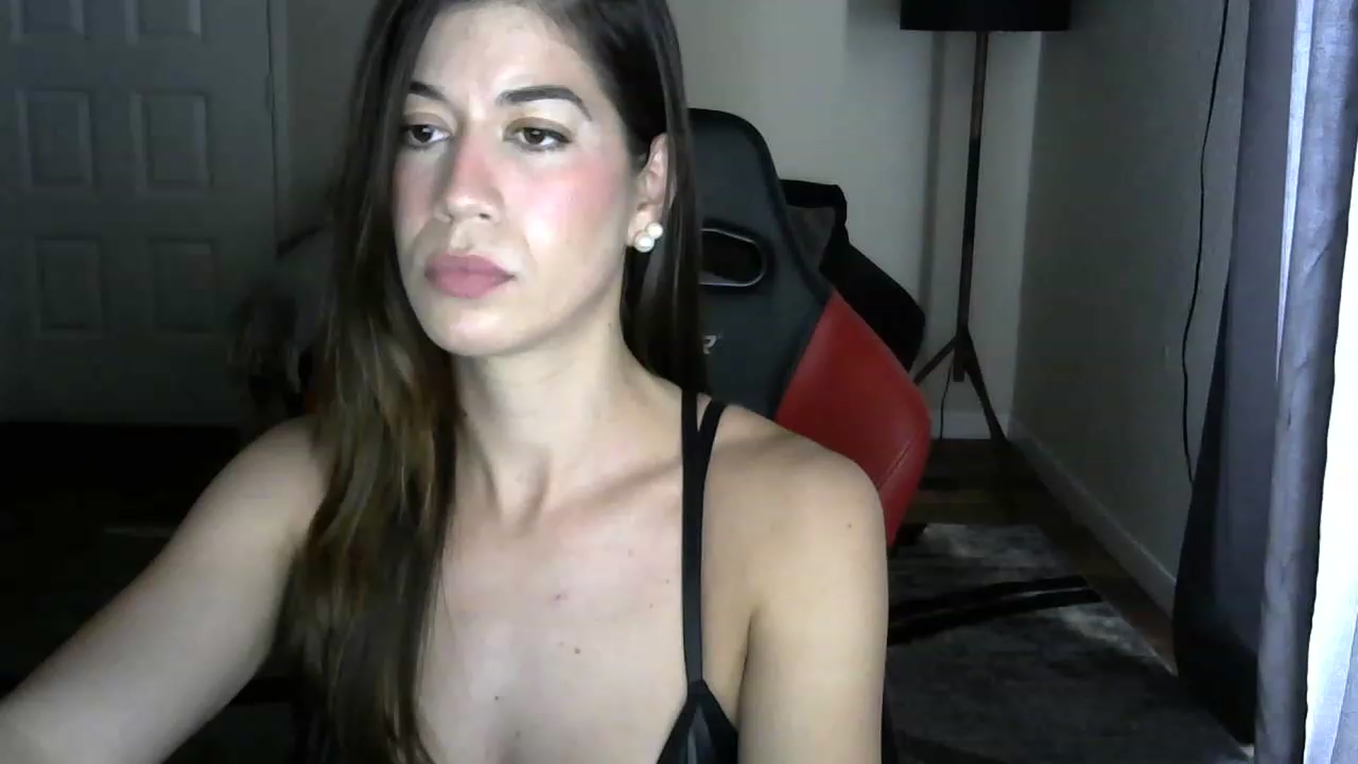 Gallery image thumbnail from ReinaVictoria's myfreecams stream on, 12/09/2022, 16:22 image 15 of 20