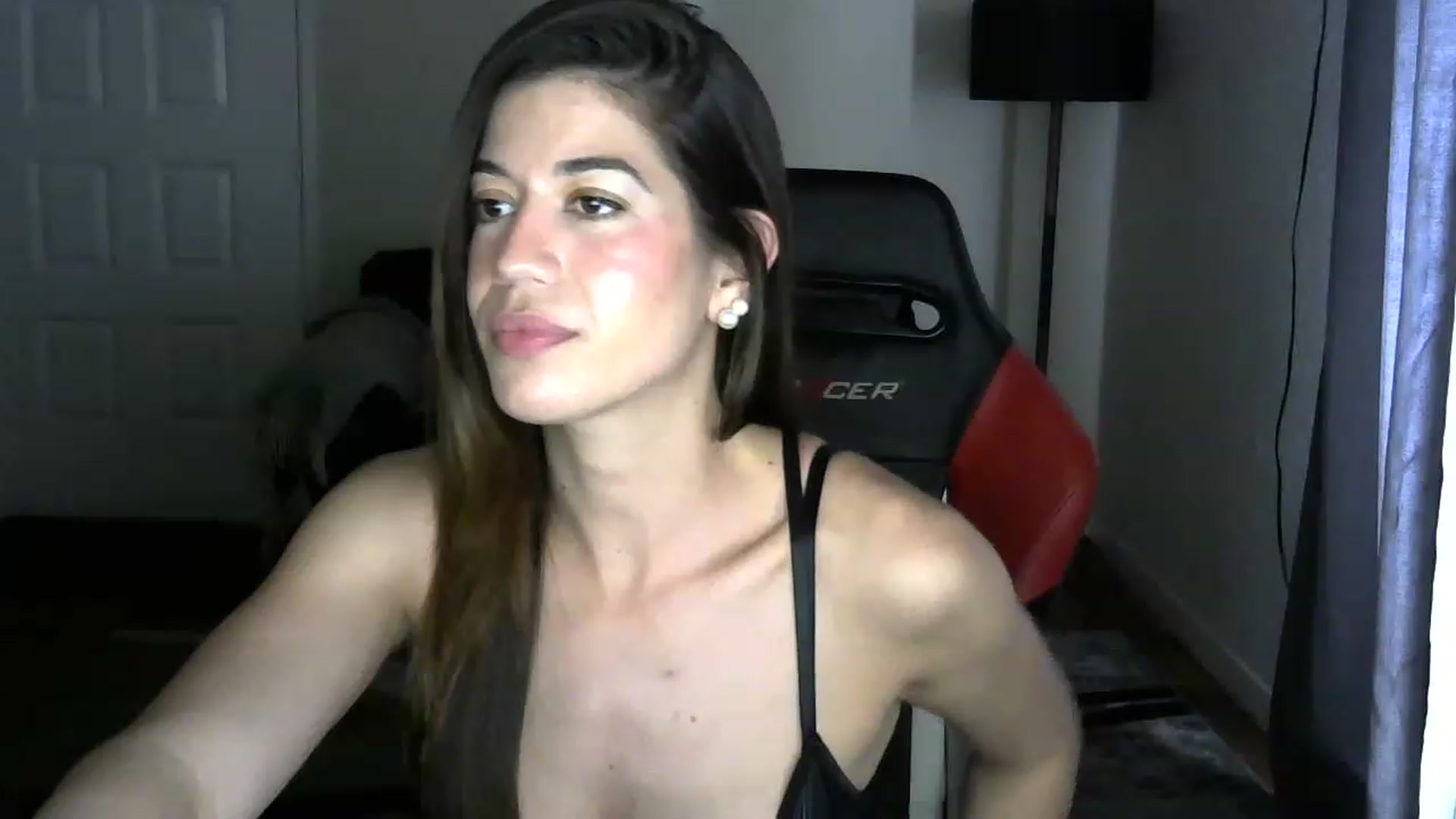 Gallery image thumbnail from ReinaVictoria's myfreecams stream on, 12/09/2022, 18:57 image 9 of 20