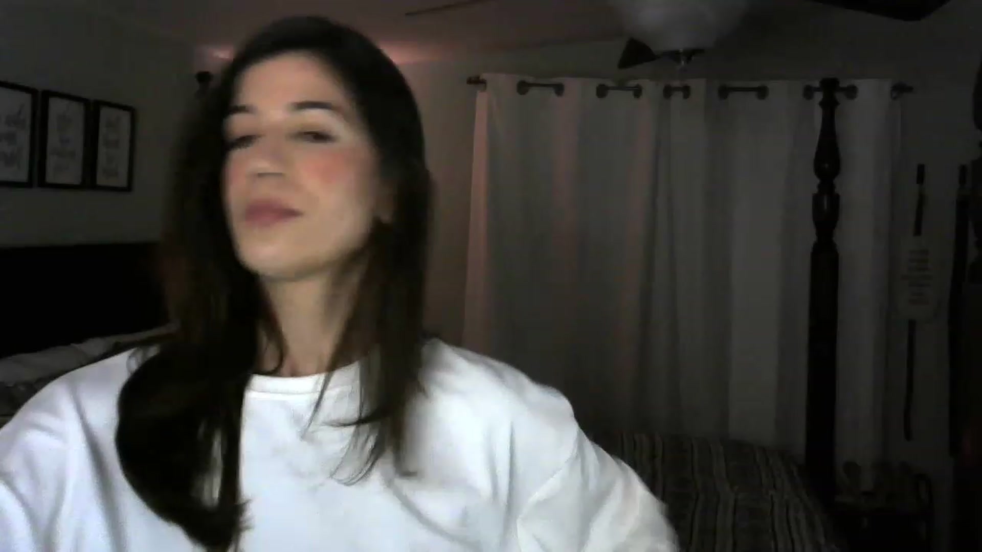 Gallery image thumbnail from ReinaVictoria's myfreecams stream on, 12/14/2022, 23:55 image 15 of 20