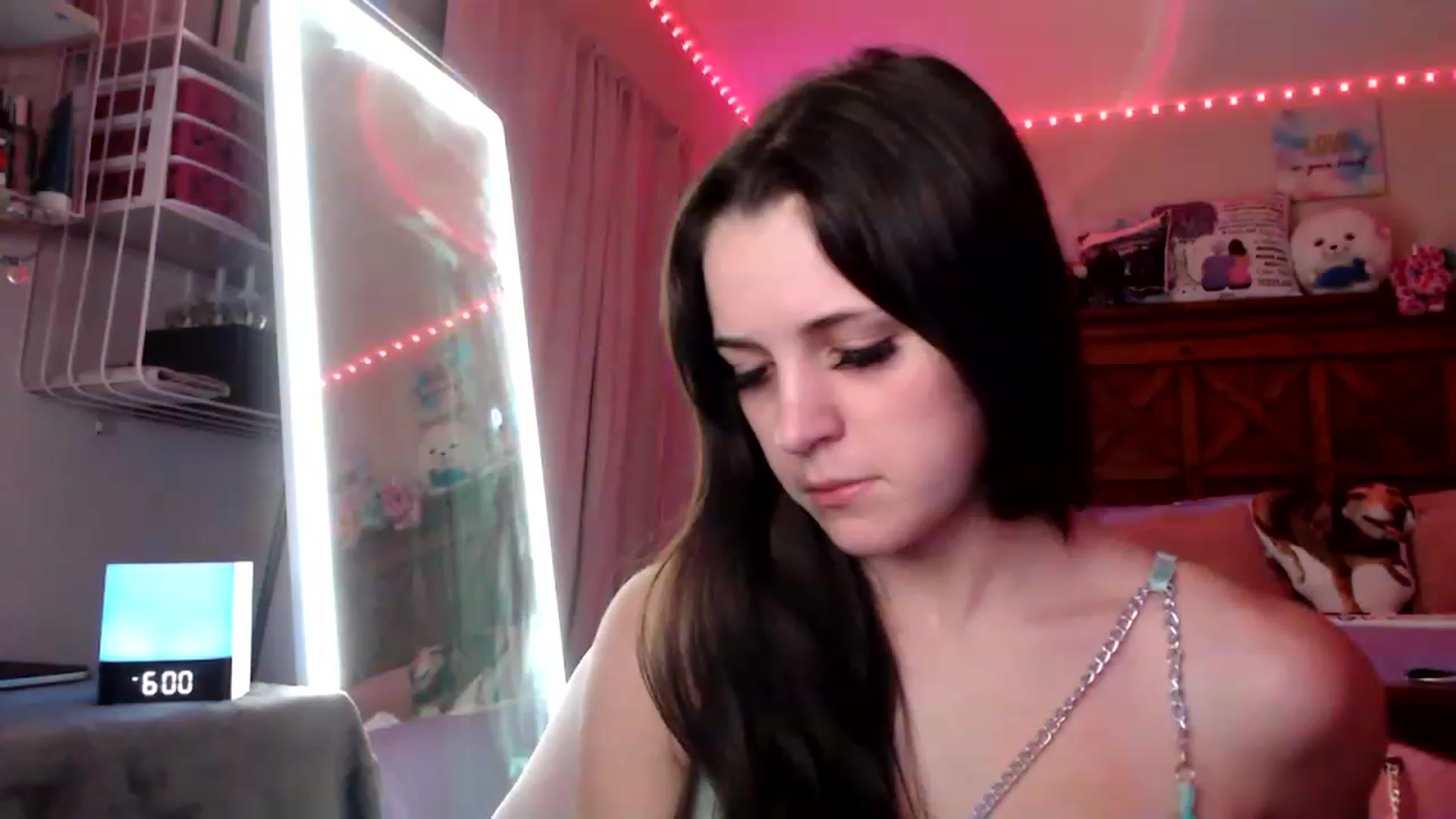 Gallery image thumbnail from Reinaleaks's myfreecams stream on, 05/02/2023, 04:24 image 1 of 20