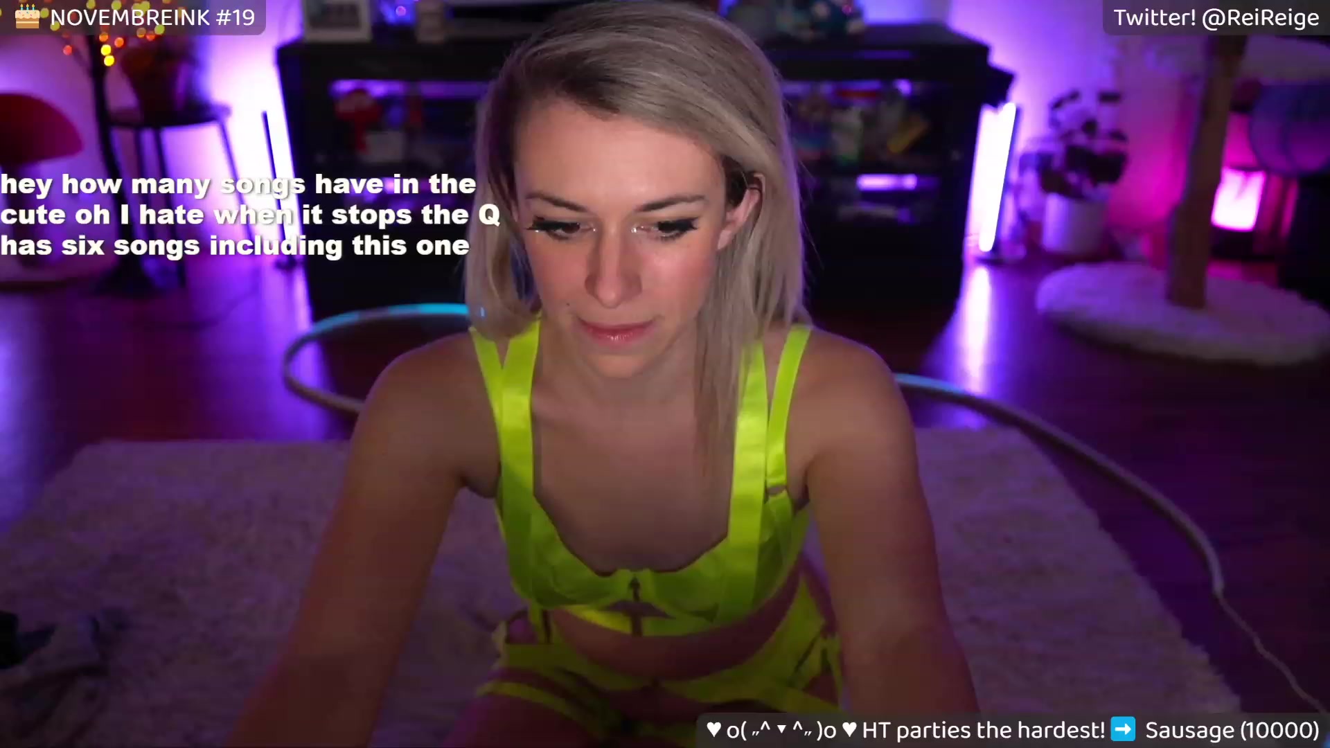 Gallery image thumbnail from Reive's myfreecams stream on, 11/19/2023, 09:51 image 17 of 20