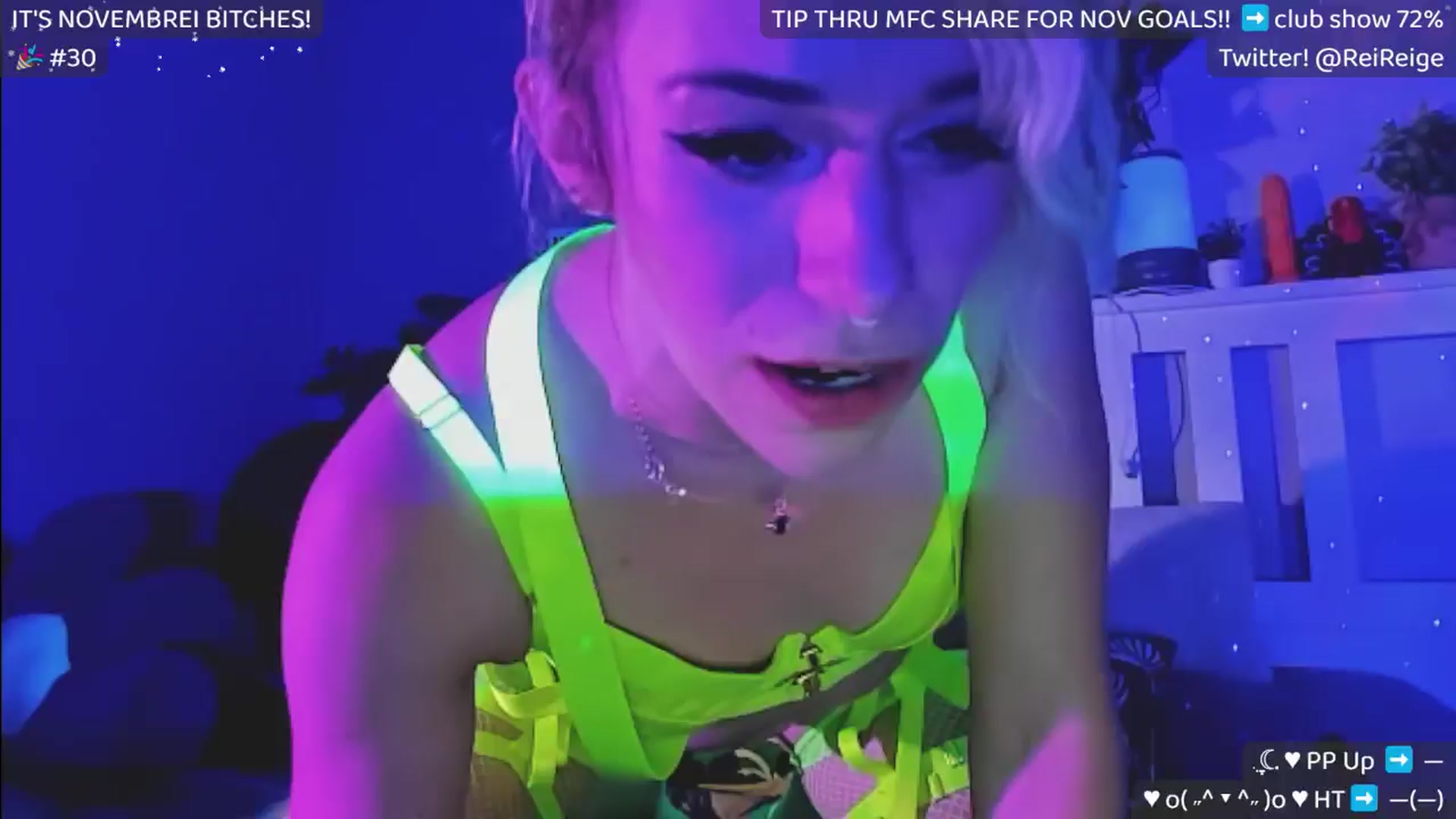 Gallery image thumbnail from Reive's myfreecams stream on, 11/25/2024, 18:37 image 1 of 20