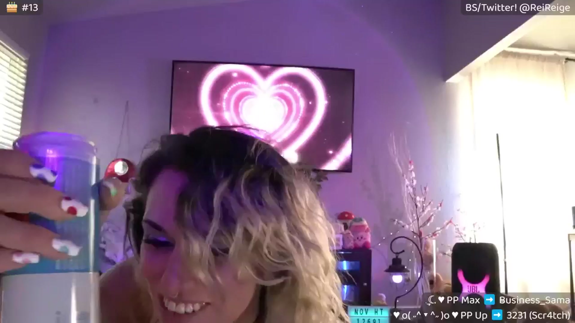 Gallery image thumbnail from Reive's myfreecams stream on, 11/22/2025, 16:46 image 4 of 20