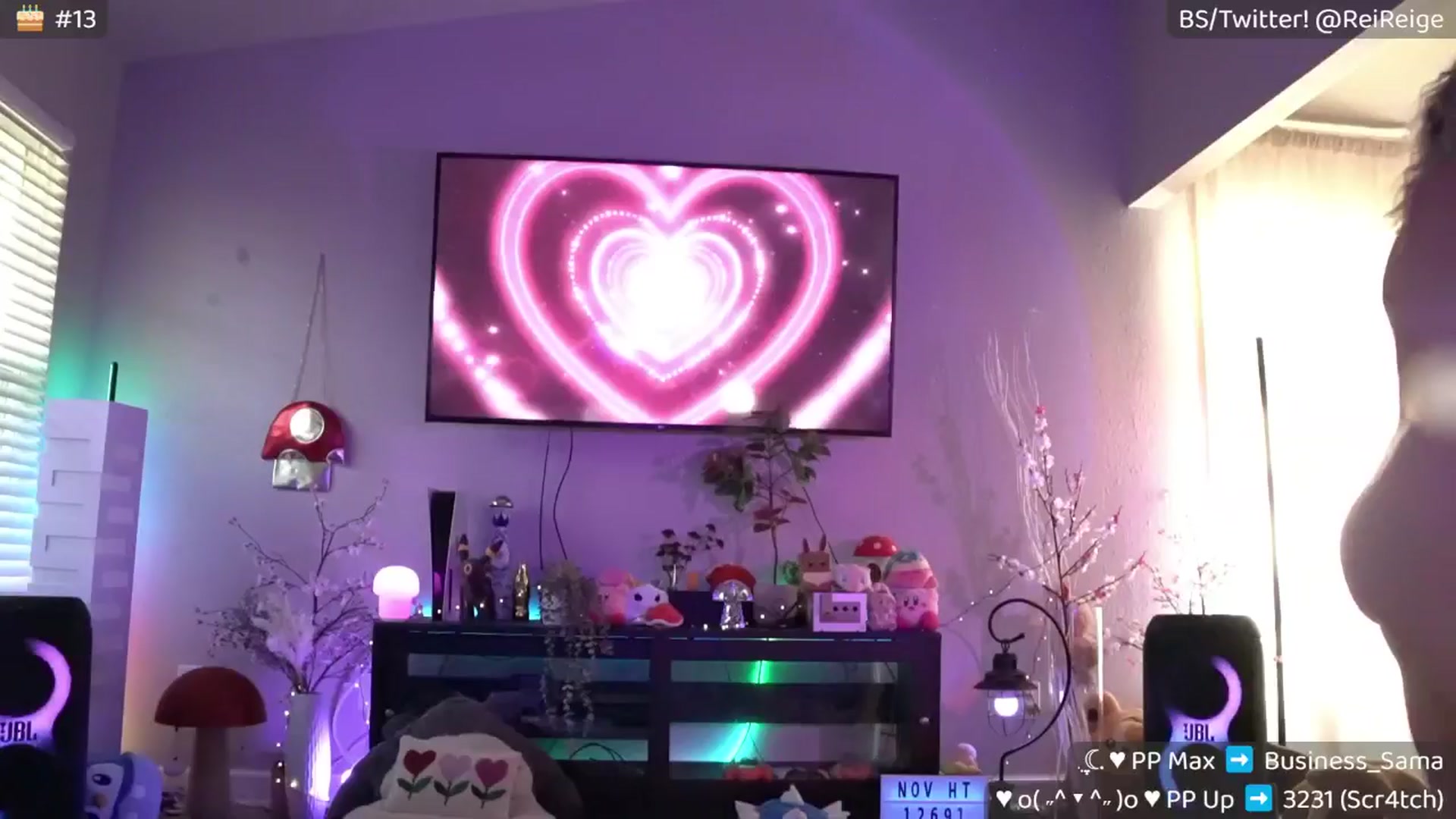 Gallery image thumbnail from Reive's myfreecams stream on, 11/22/2025, 16:46 image 5 of 20
