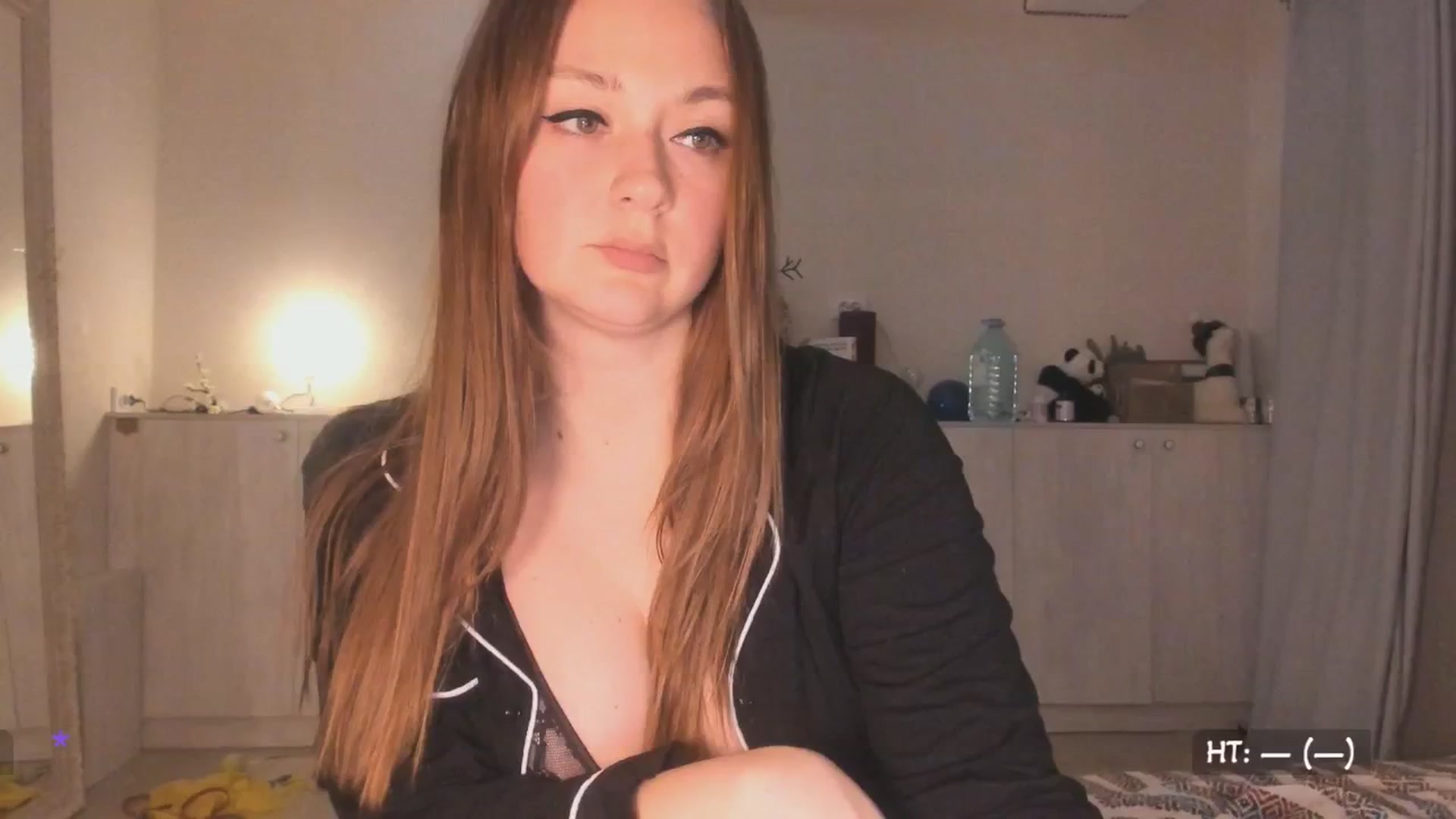 Gallery image thumbnail from Relax_'s myfreecams stream on, 03/10/2025, 24:02 image 14 of 20