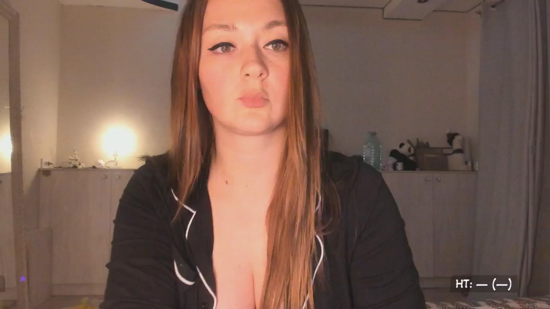 Gallery image thumbnail from Relax_'s myfreecams stream on, 03/10/2025, 01:28 image 9 of 20