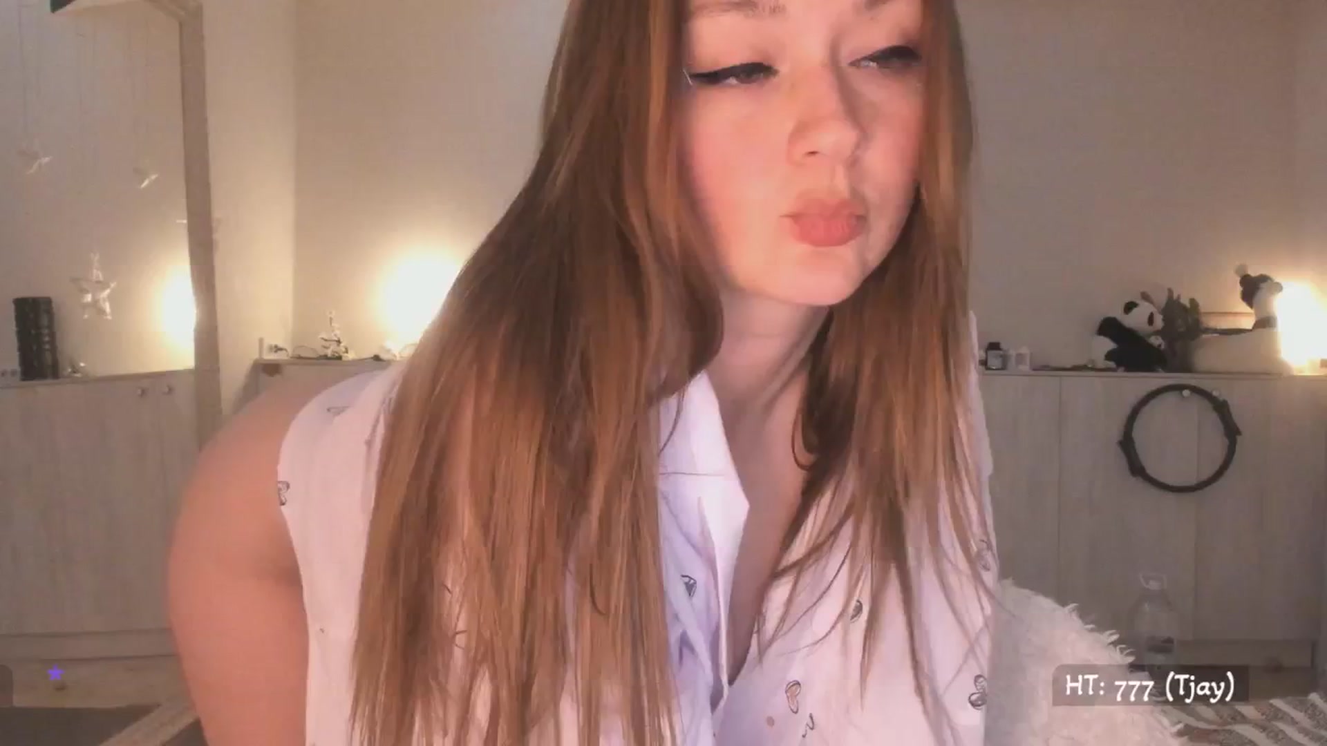 Gallery image thumbnail from Relax_'s myfreecams stream on, 03/13/2025, 01:03 image 11 of 20