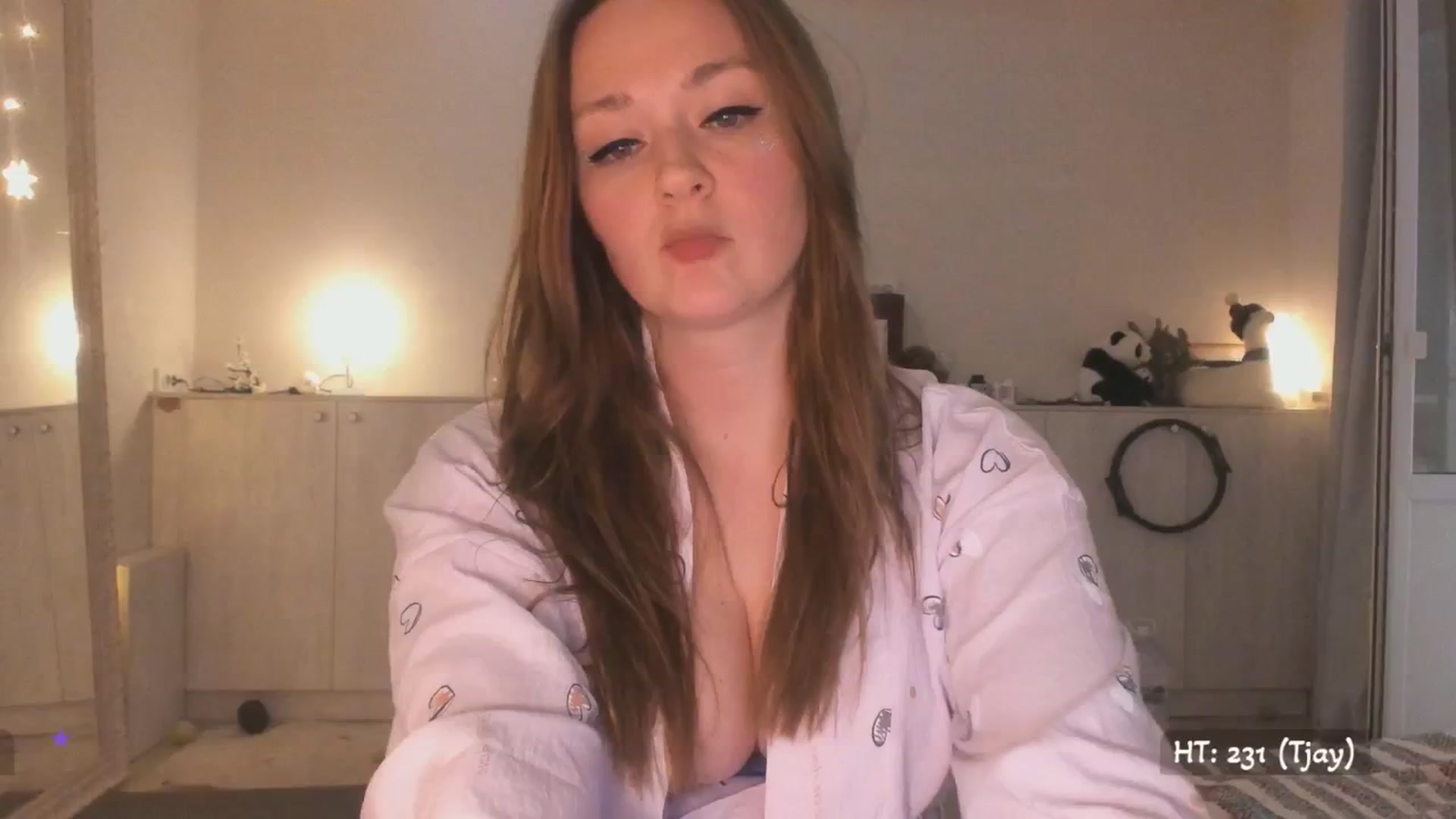 Gallery image thumbnail from Relax_'s myfreecams stream on, 03/13/2025, 01:03 image 5 of 20