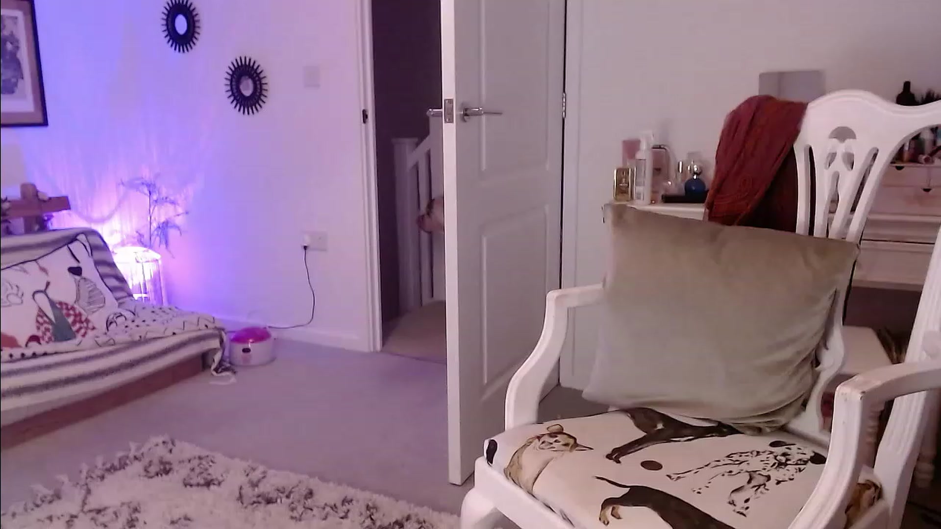 Gallery image thumbnail from RemiClem1's myfreecams stream on, 11/20/2022, 20:45 image 5 of 20