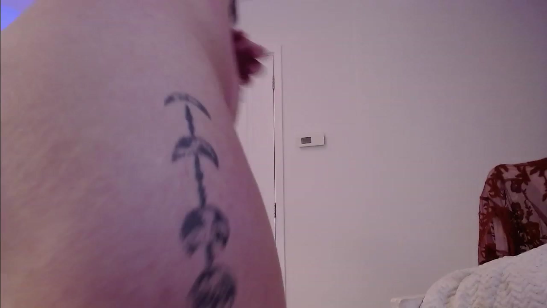 Gallery image thumbnail from Remi_ivy's myfreecams stream on, 04/16/2023, 20:51 image 9 of 20