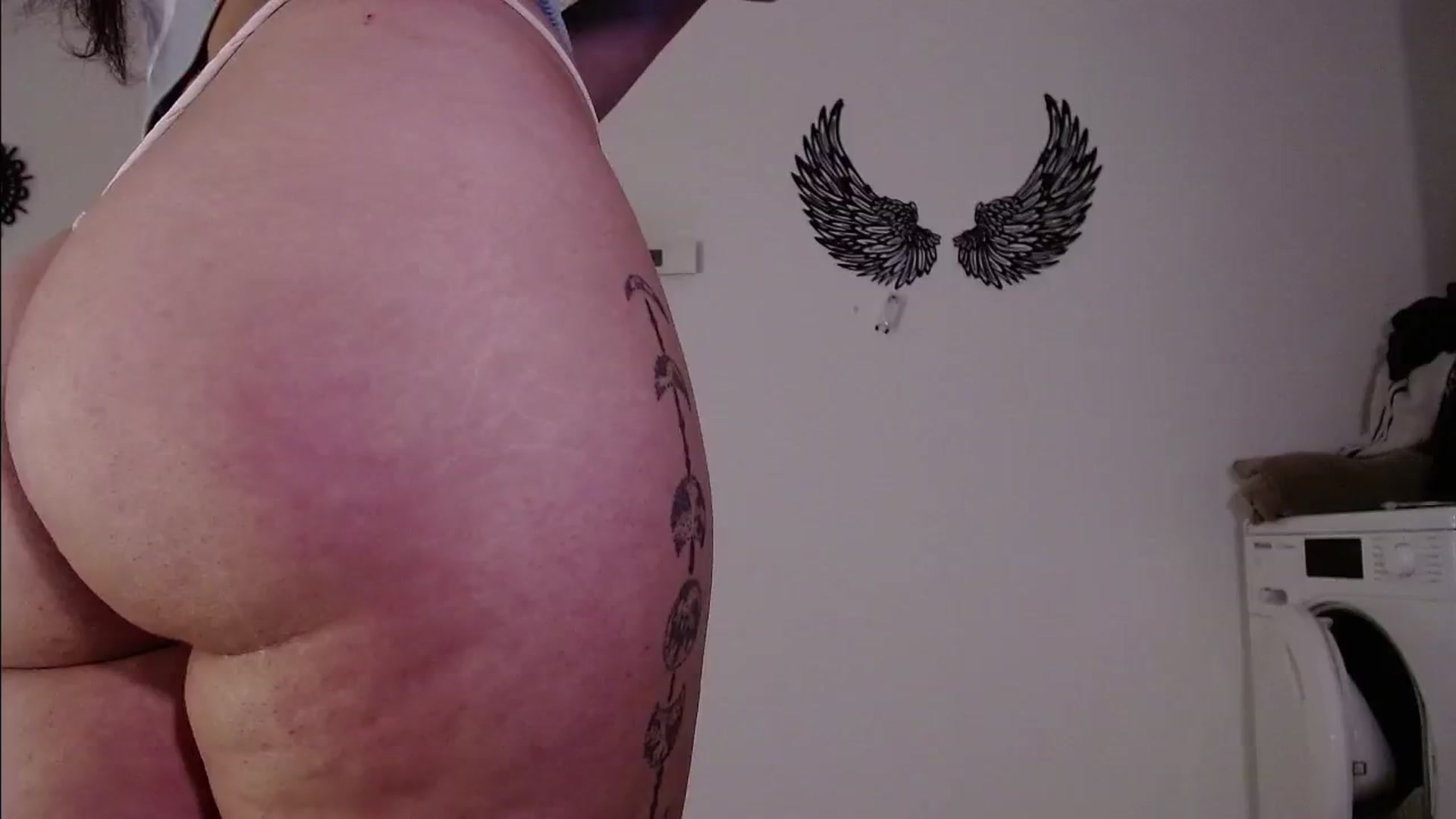 Gallery image thumbnail from Remi_ivy's myfreecams stream on, 05/27/2024, 20:39 image 18 of 20