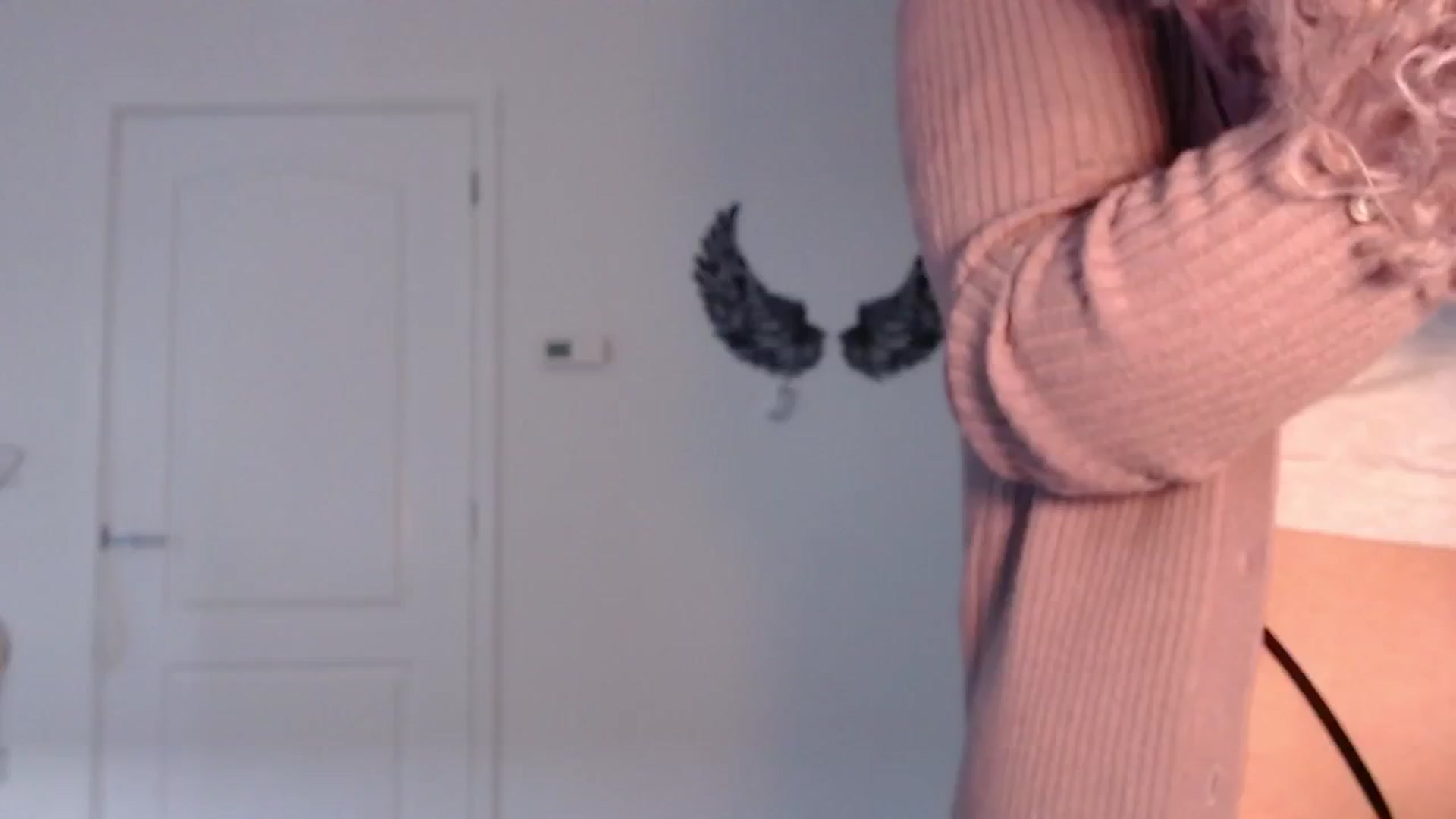 Gallery image thumbnail from Remi_ivy's myfreecams stream on, 11/25/2024, 15:29 image 13 of 20