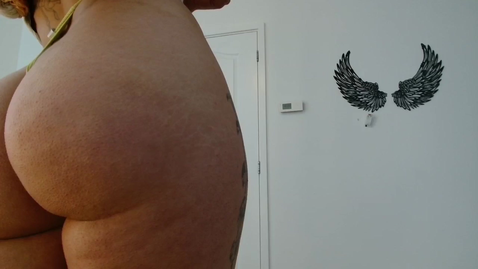 Gallery image thumbnail from Remi_ivy's myfreecams stream on, 04/23/2025, 12:44 image 16 of 20