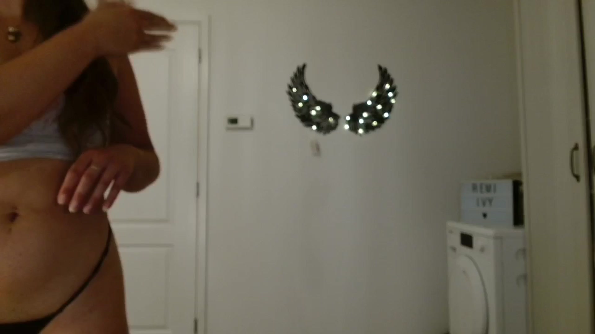 Gallery image thumbnail from Remi_ivy's myfreecams stream on, 08/02/2025, 20:44 image 8 of 20