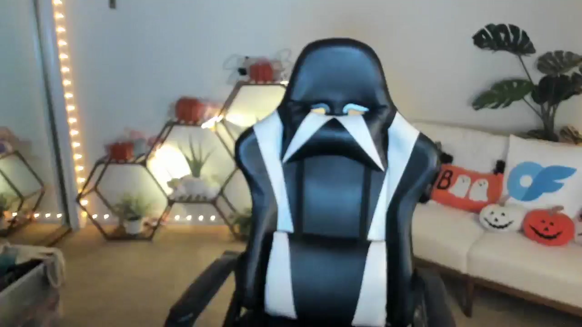 Gallery image thumbnail from RenaReiner's myfreecams stream on, 09/02/2025, 04:37 image 2 of 20