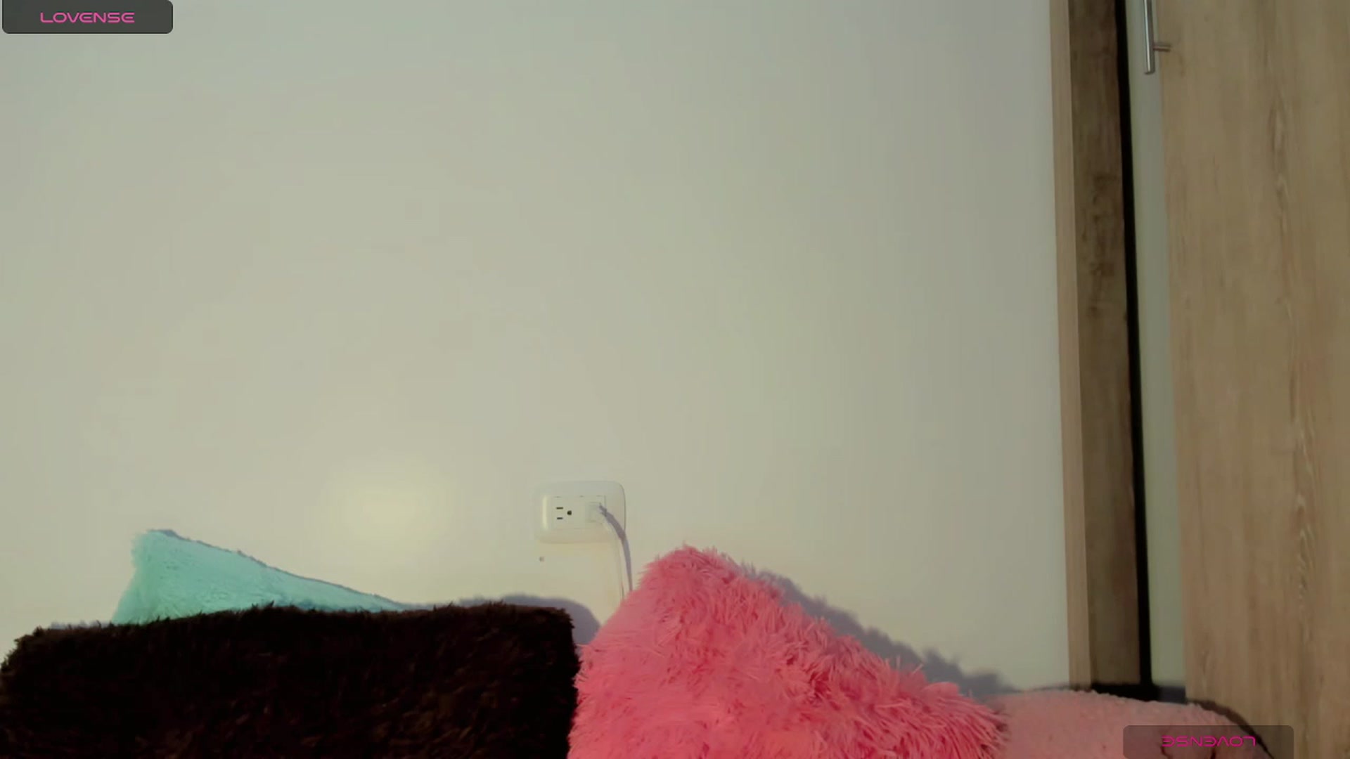 Gallery image thumbnail from RenataFih0or_'s myfreecams stream on, 12/16/2023, 15:16 image 17 of 20