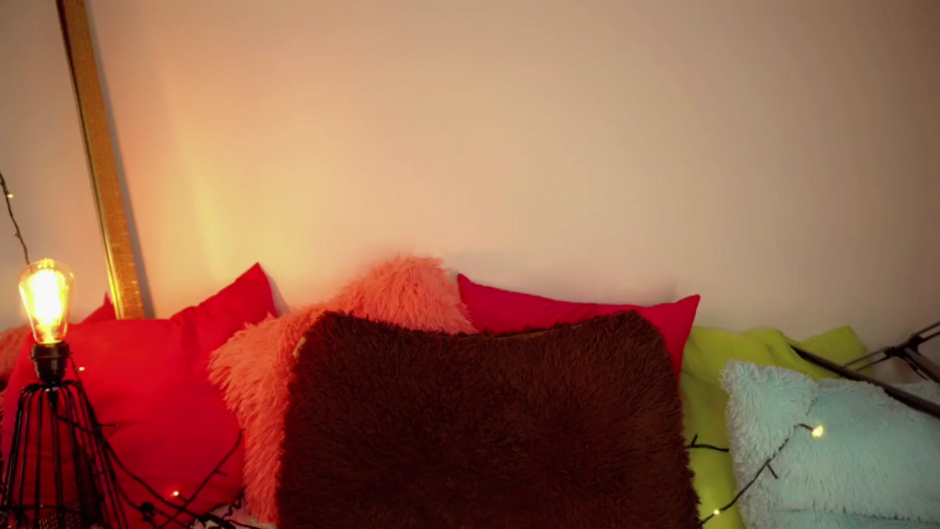 Gallery image thumbnail from RenataFih0or_'s myfreecams stream on, 03/29/2024, 16:31 image 17 of 20