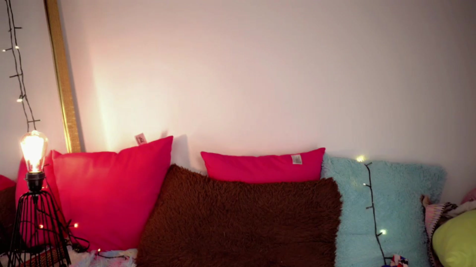Gallery image thumbnail from RenataFih0or_'s myfreecams stream on, 03/31/2024, 20:07 image 14 of 20