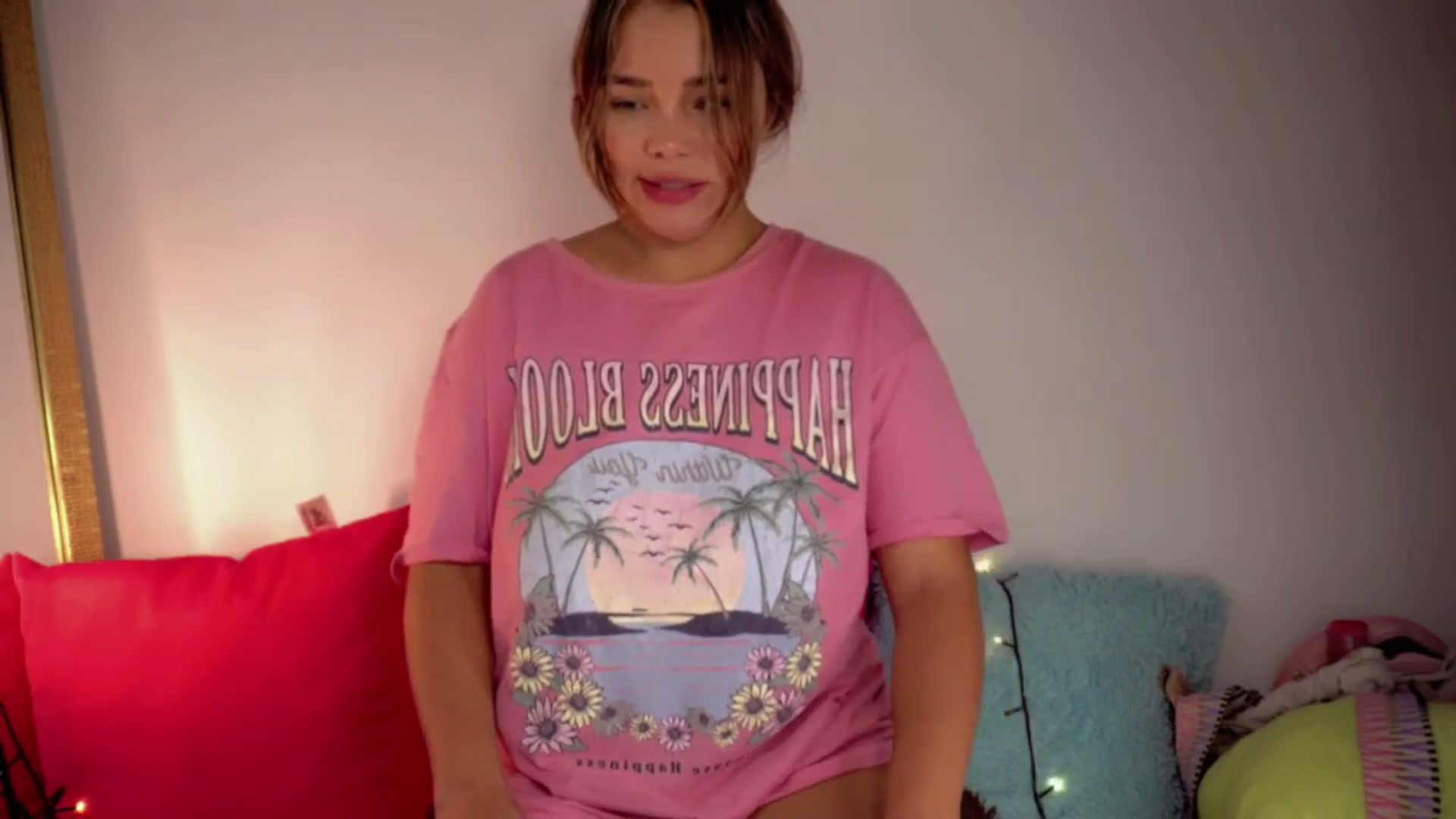 Gallery image thumbnail from RenataFih0or_'s myfreecams stream on, 03/31/2024, 20:07 image 15 of 20