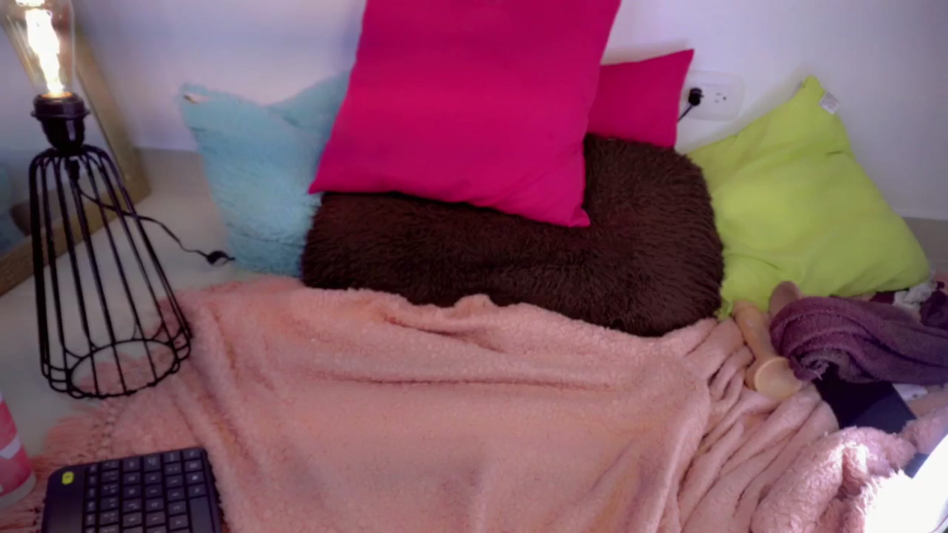 Gallery image thumbnail from RenataFih0or_'s myfreecams stream on, 06/09/2024, 18:41 image 12 of 20