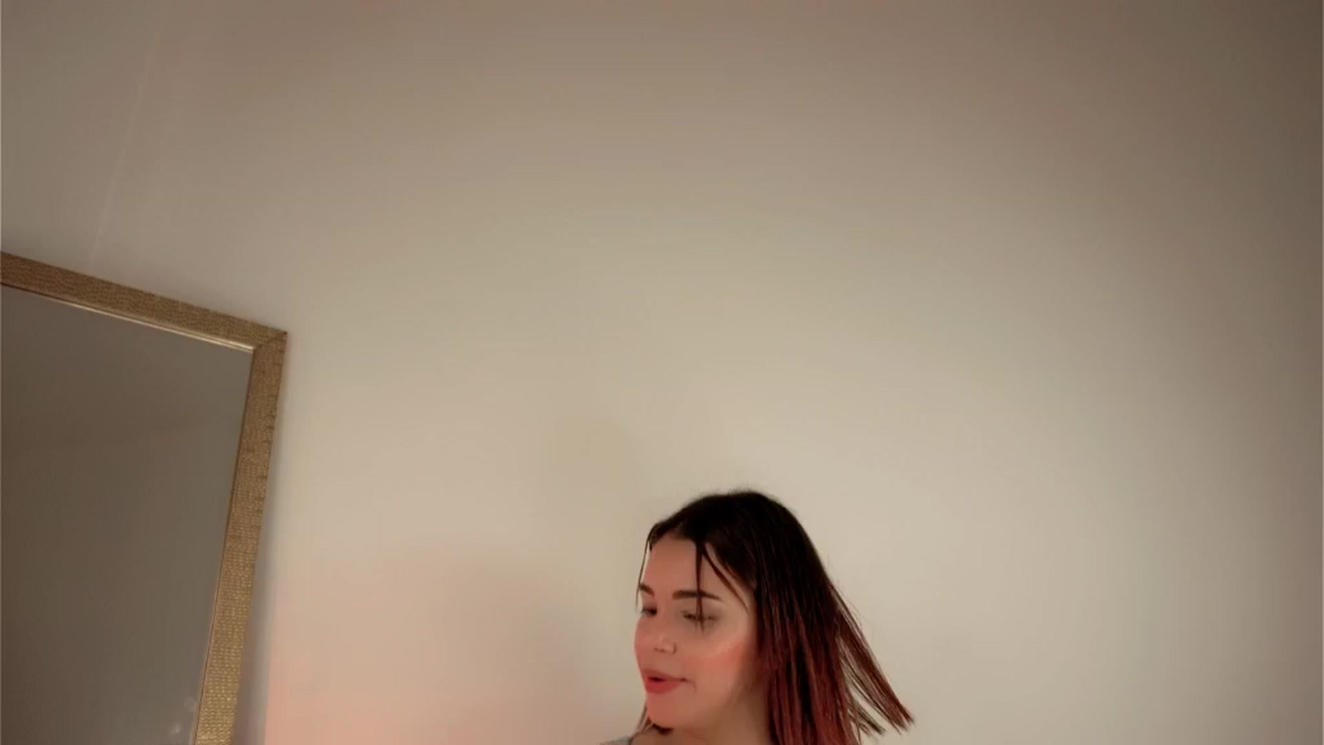 Gallery image thumbnail from RenataFih0or_'s myfreecams stream on, 07/03/2024, 16:08 image 1 of 20