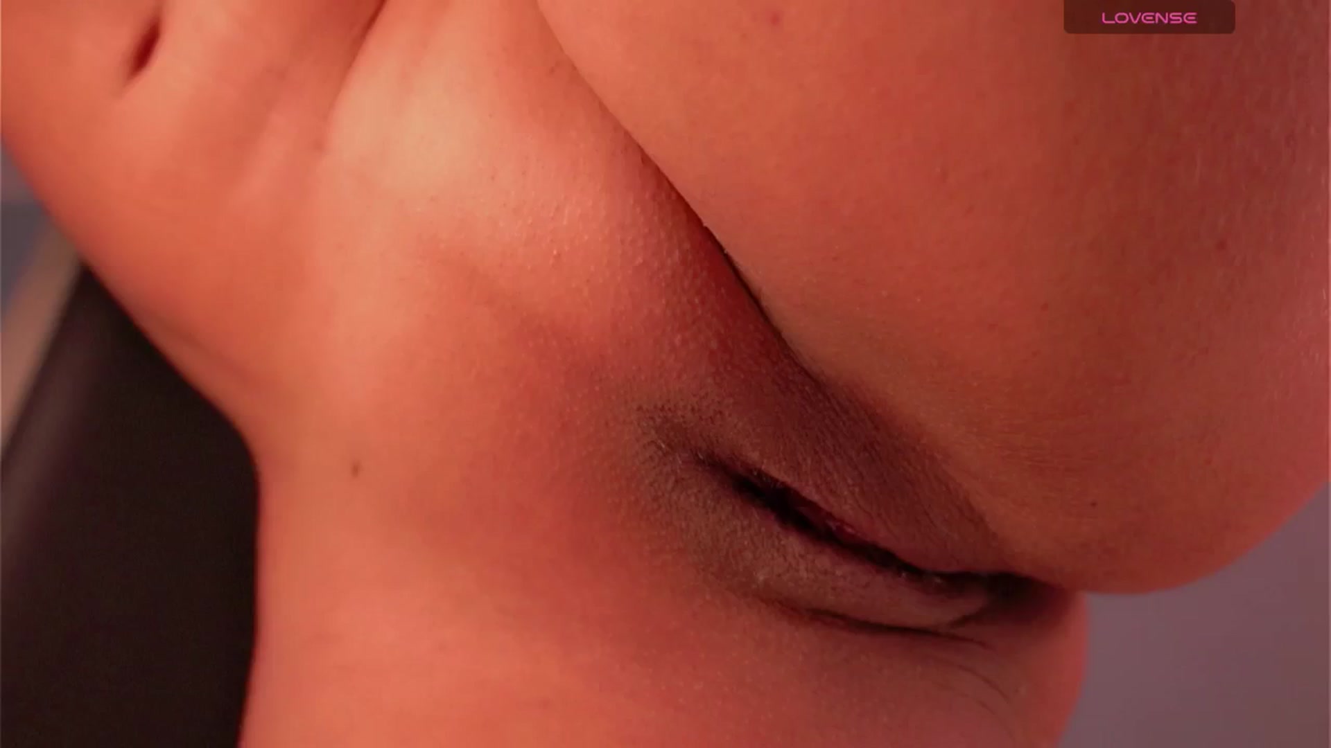 Gallery image thumbnail from RenataFih0or_'s myfreecams stream on, 04/14/2026, 24:01 image 14 of 20